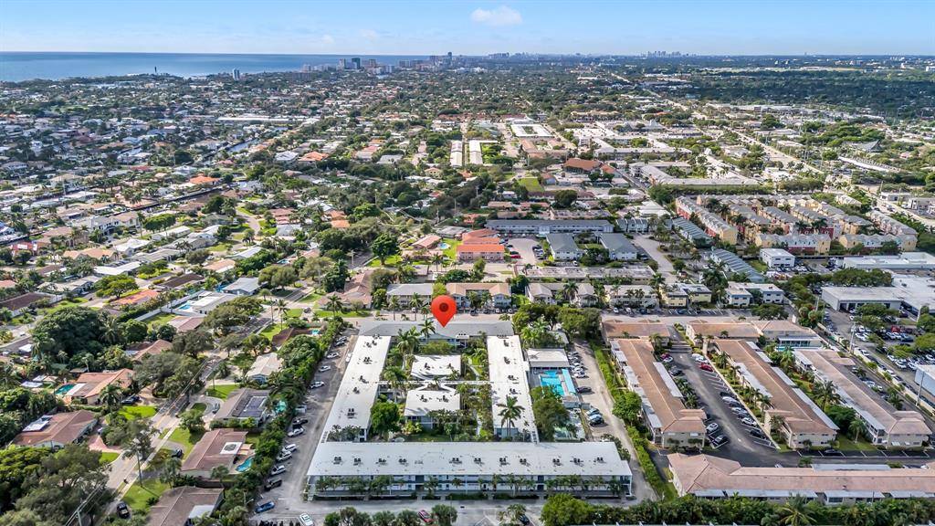 Lighthouse Point, FL 33064,2151 NE 42nd Ct #204