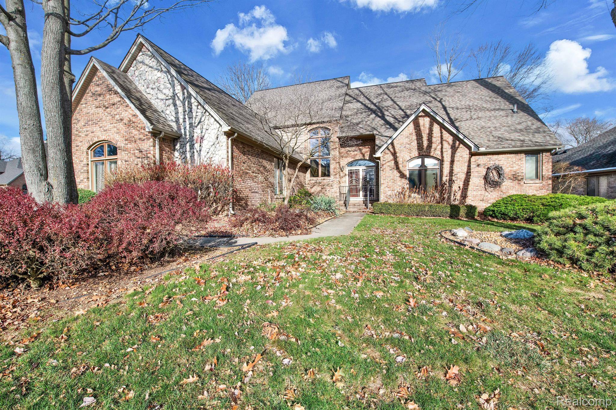 Shelby Twp, MI 48317,50414 HUNTERS CREEK TRL