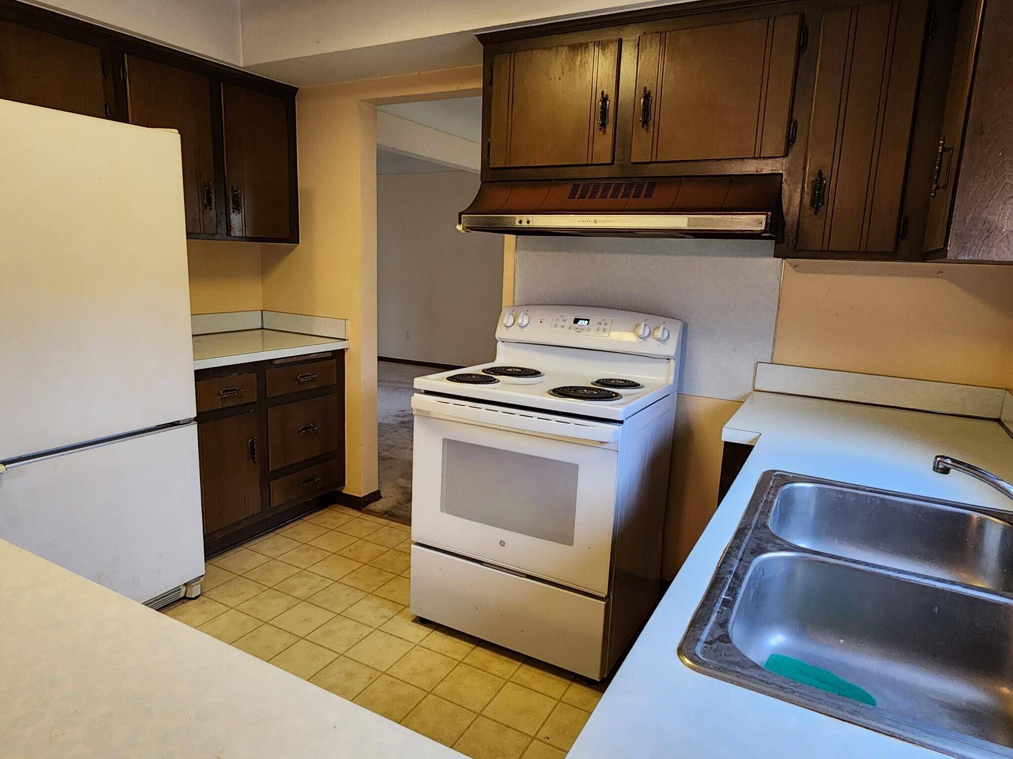 Clinton Twp, MI 48035,16365 Festian DR