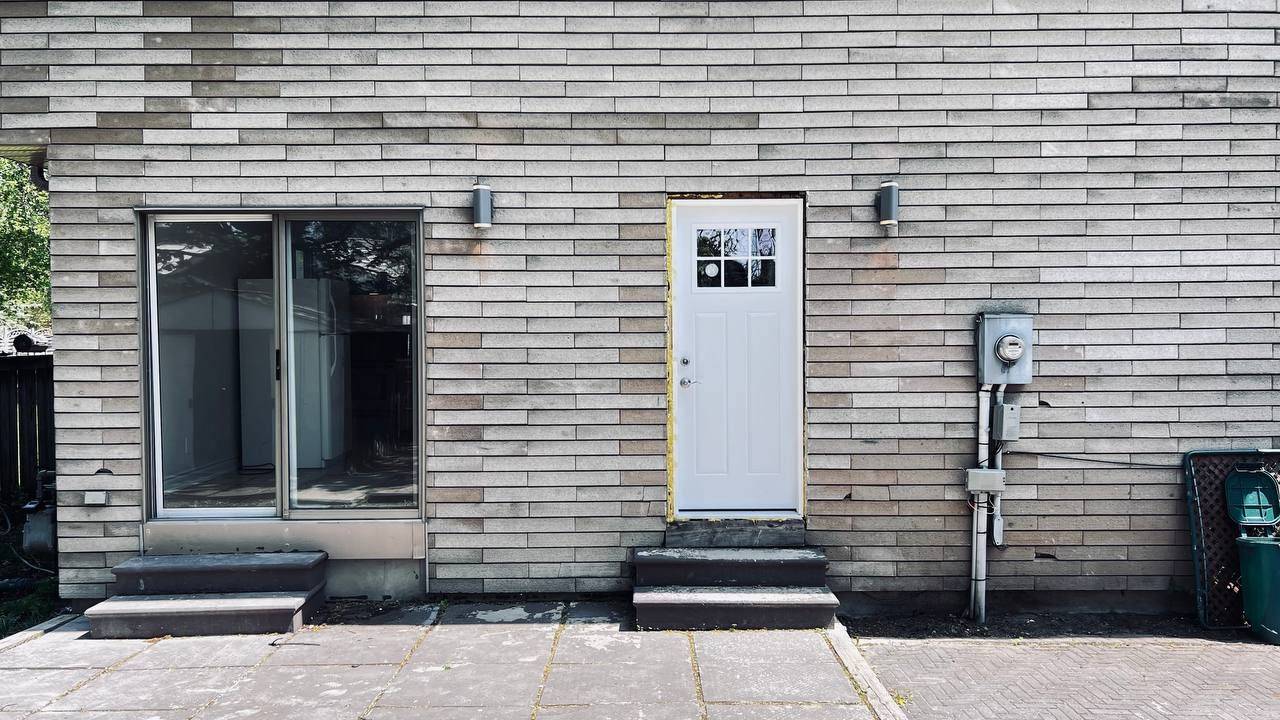 Barrie, ON L4N 3C5,82 sanford ST #Unit A