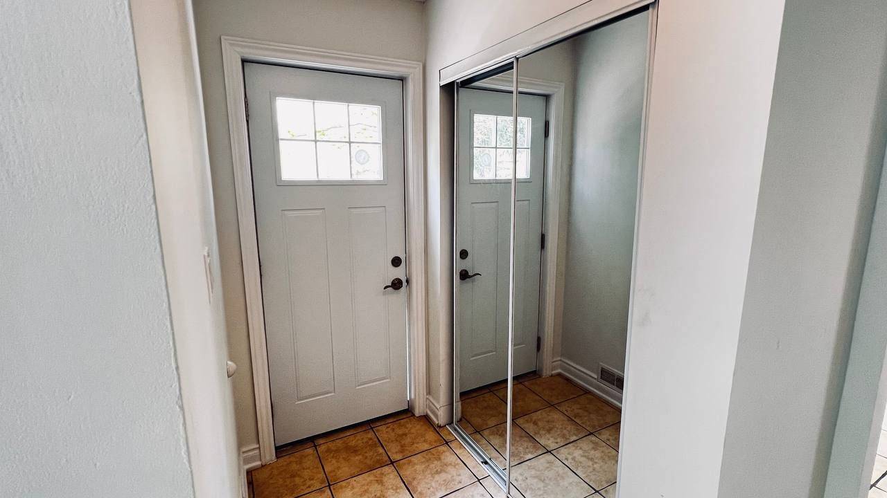 Barrie, ON L4N 3C5,82 sanford ST #Unit A