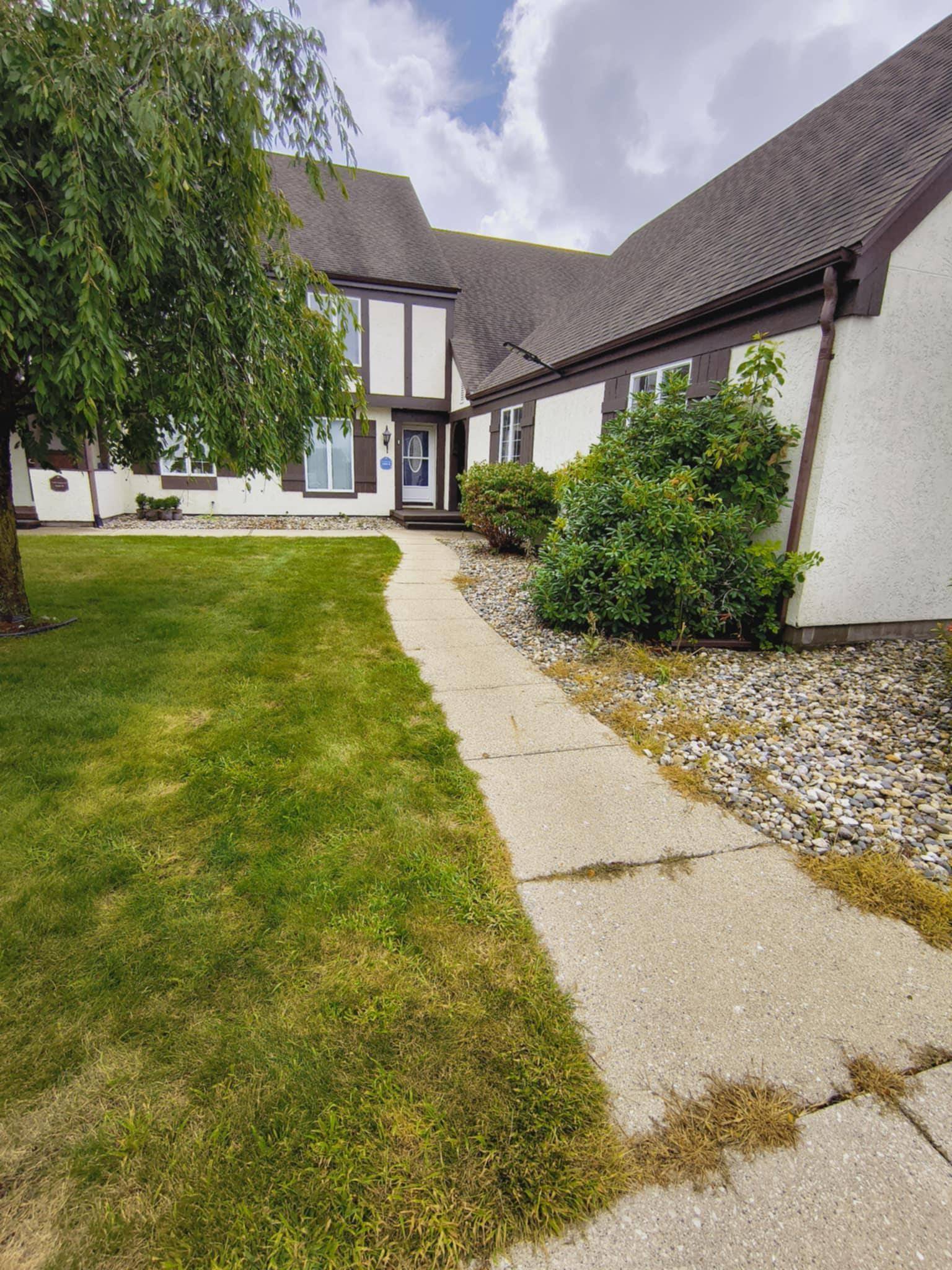 1700 Tartan TRL, Alma, MI 48801