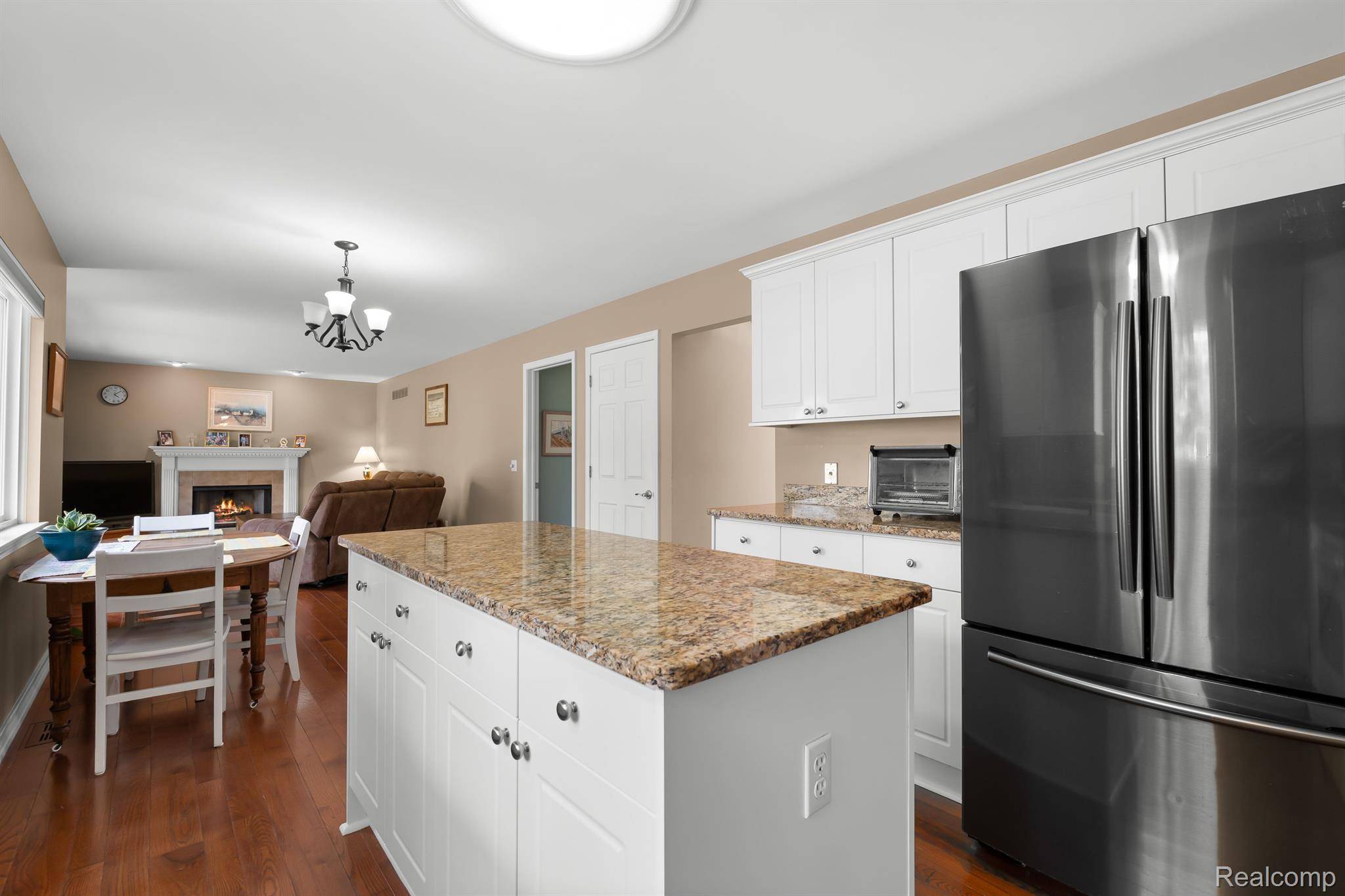 Howell, MI 48855,1826 OAK SQUIRE LN