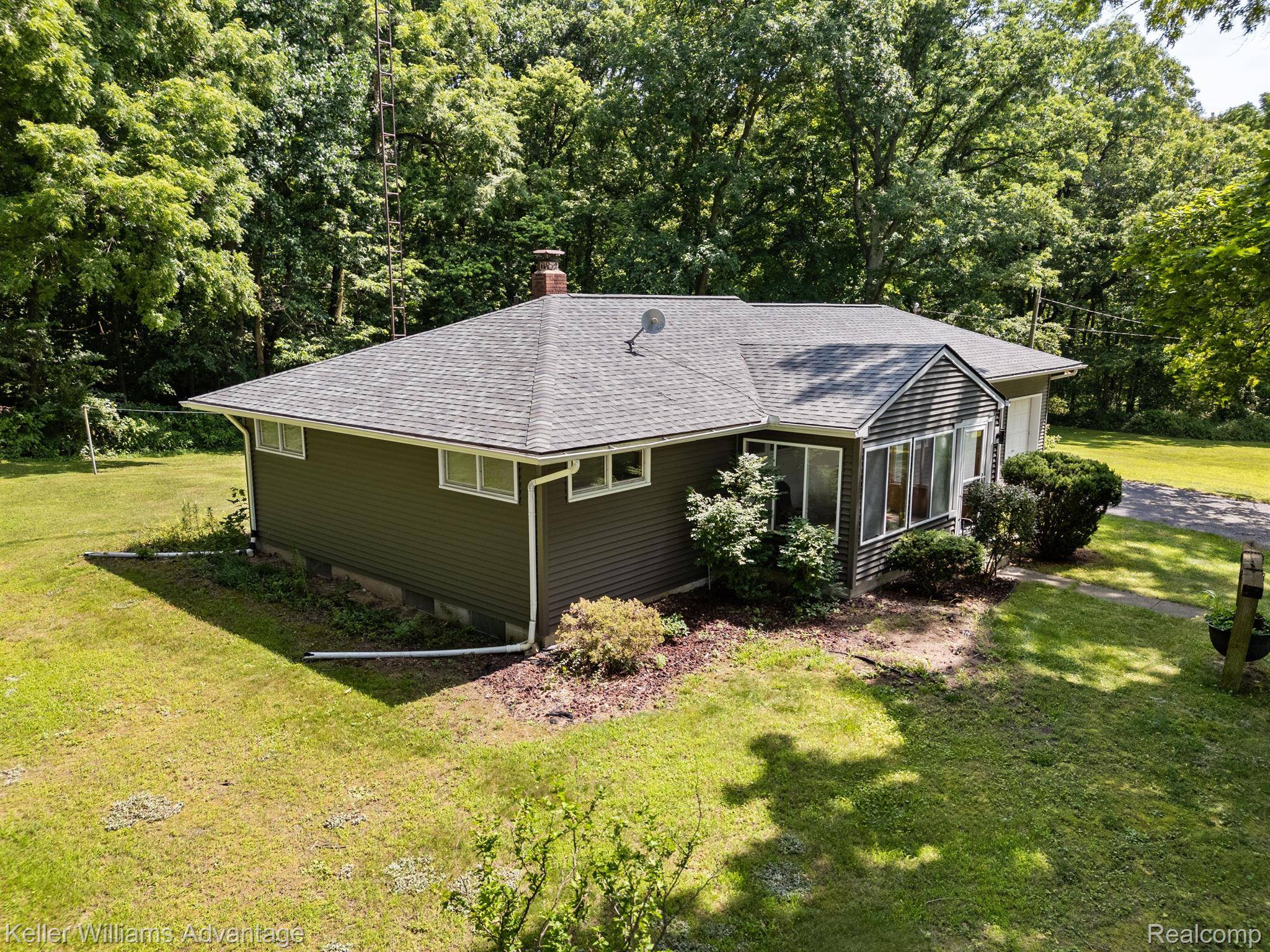 Adrian, MI 49221,4490 HOLLOWAY RD