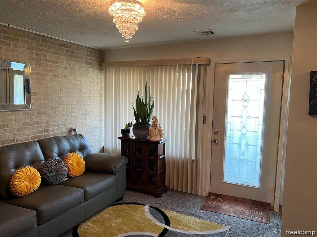 Pontiac, MI 48341,261 HUGHES AVE