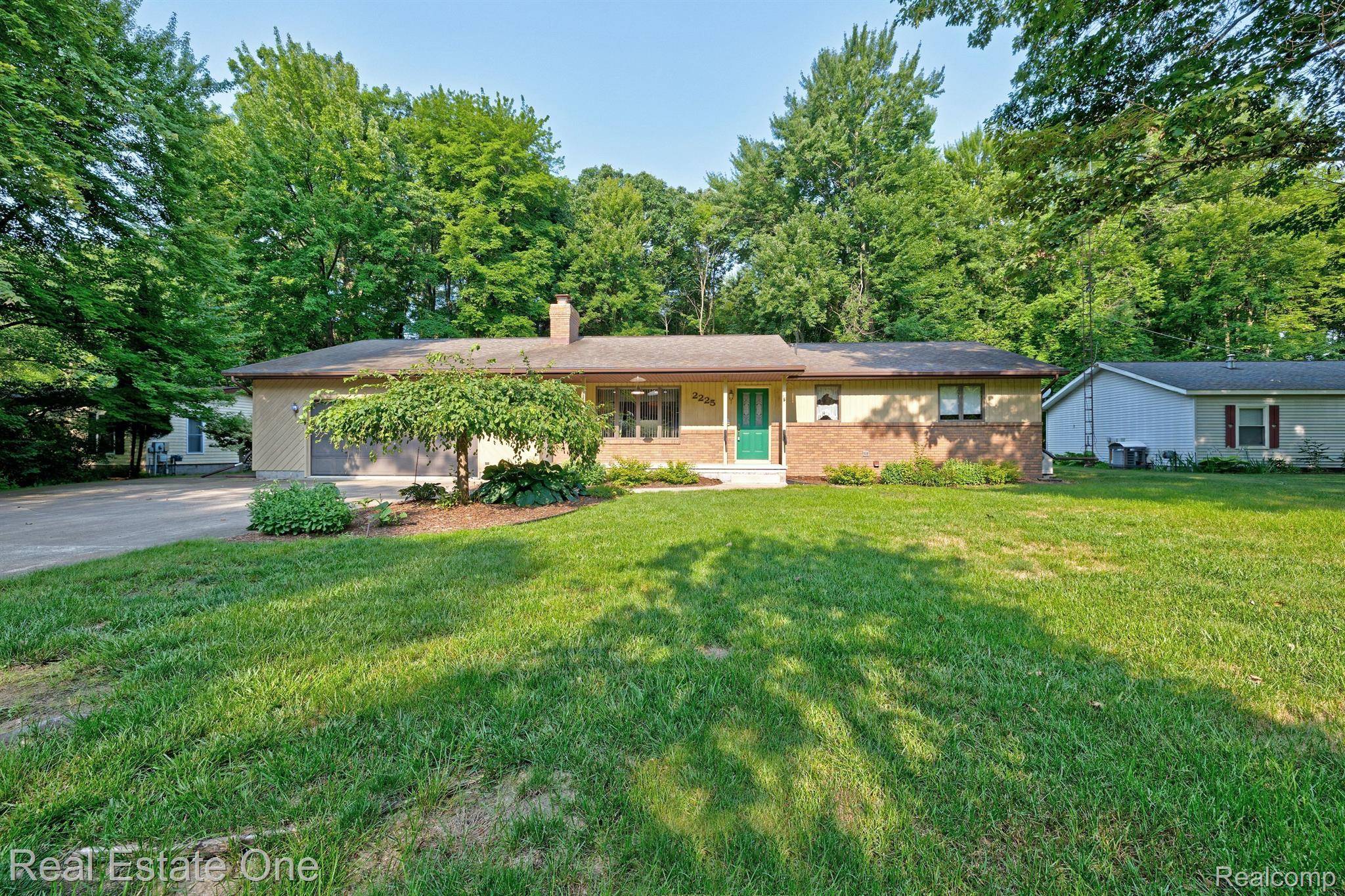 Sanford, MI 48657,2225 LYNN RD