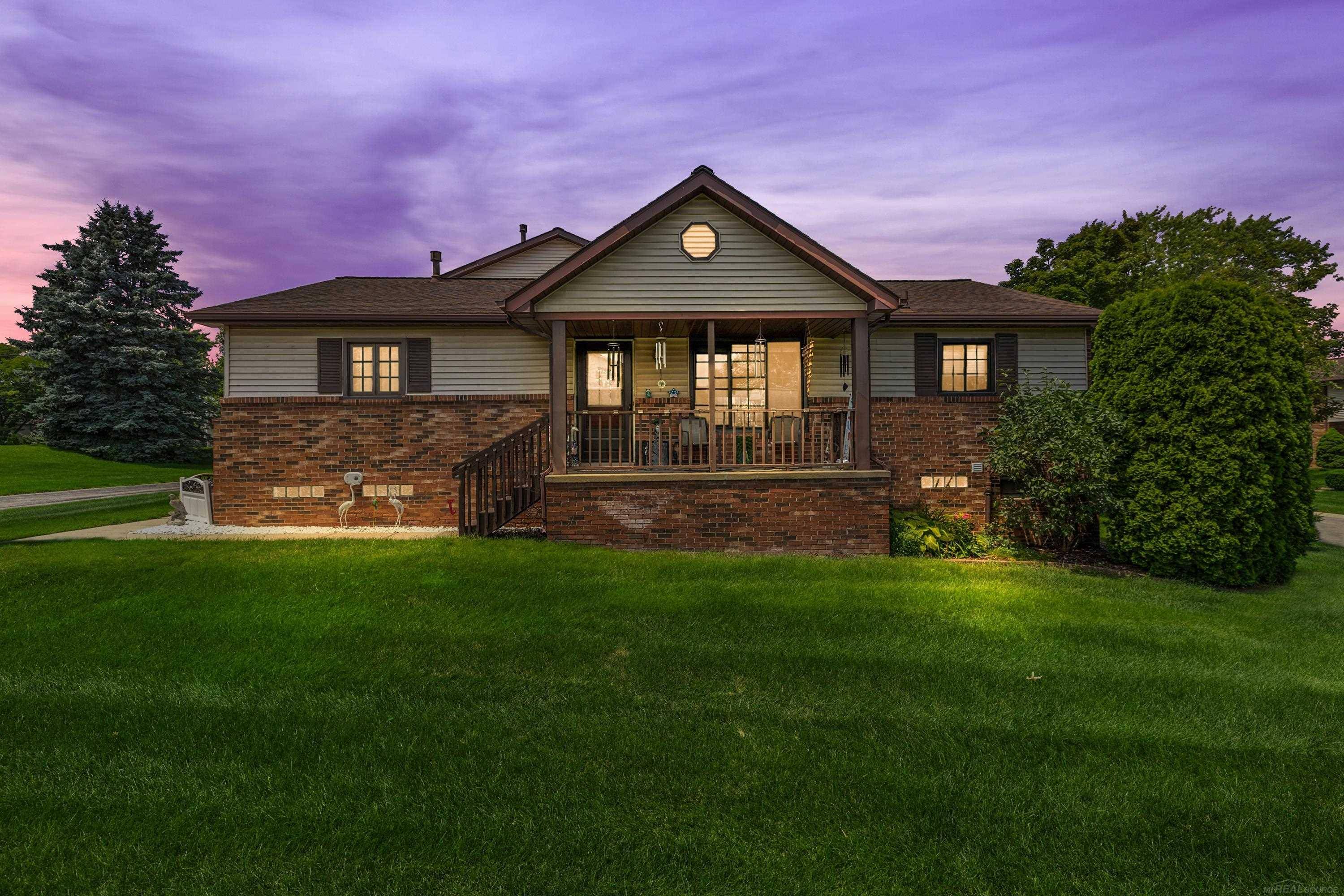 Rochester Hills, MI 48307,2322 London Bridge DR