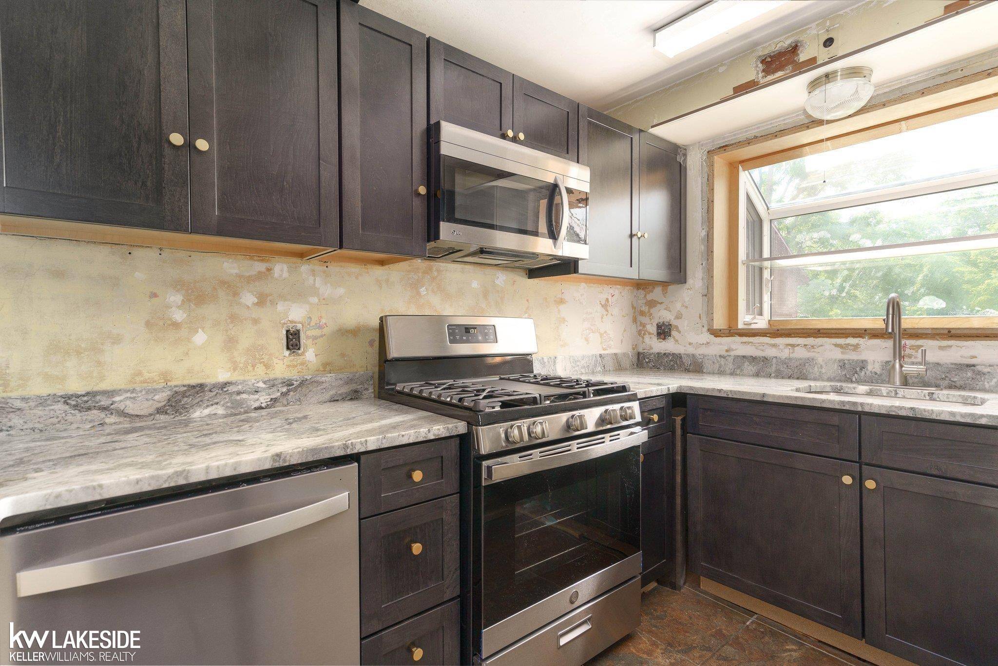 Sterling Heights, MI 48314,8224 Clinton River RD