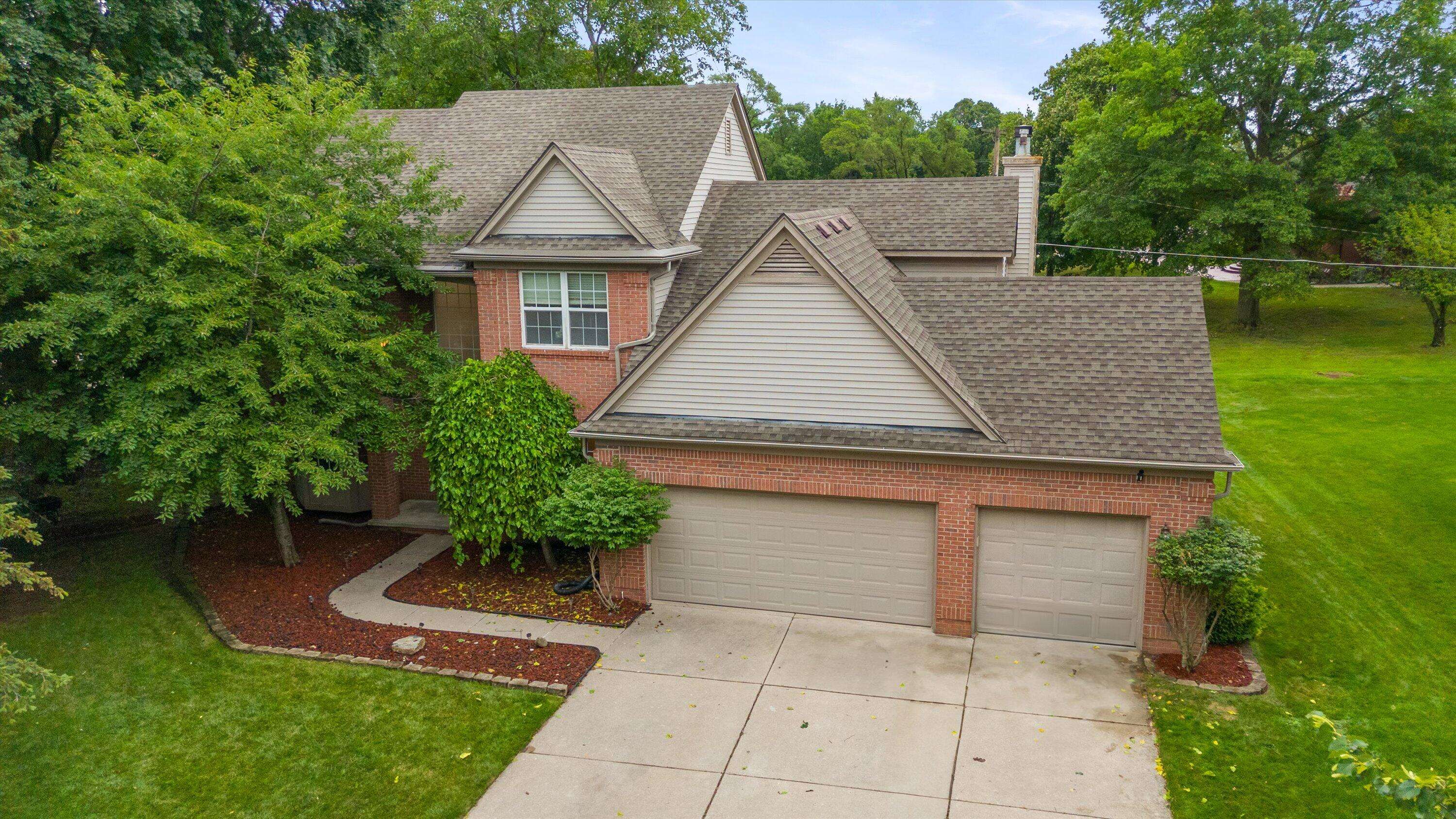 Farmington Hills, MI 48334,29187 Autumn Ridge RDG