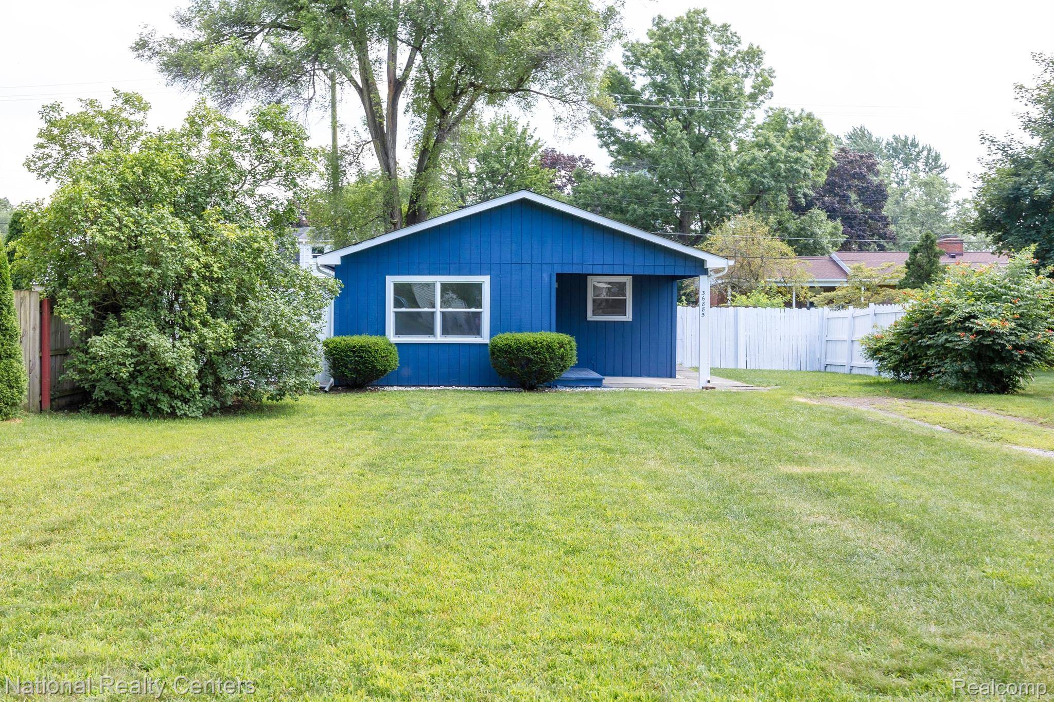 Romulus, MI 48174,36885 PORTER ST