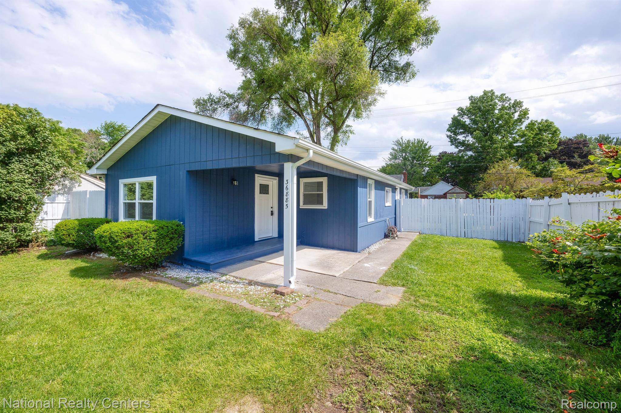 Romulus, MI 48174,36885 PORTER ST