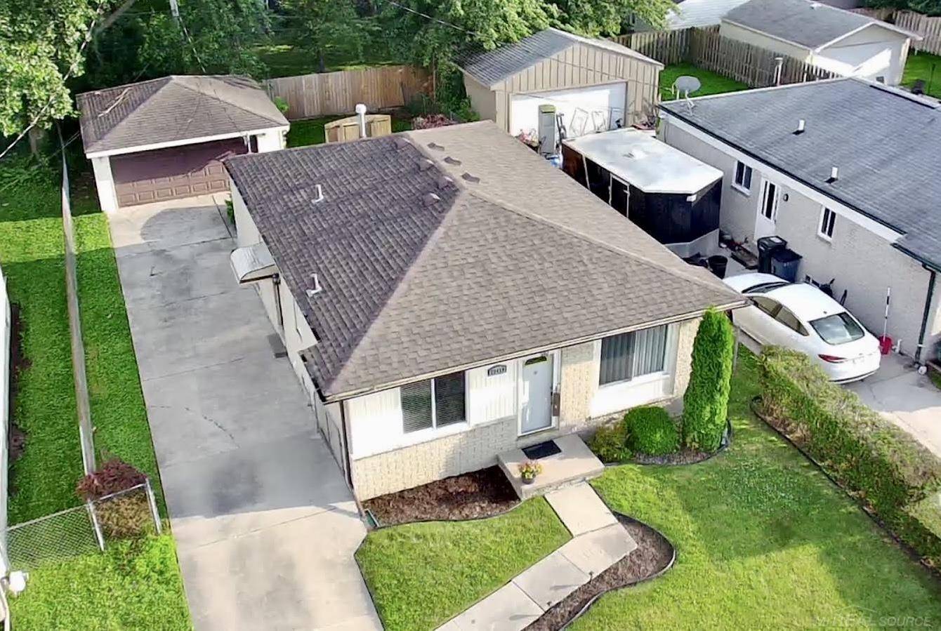 Saint Clair Shores, MI 48081,22418 Milner ST