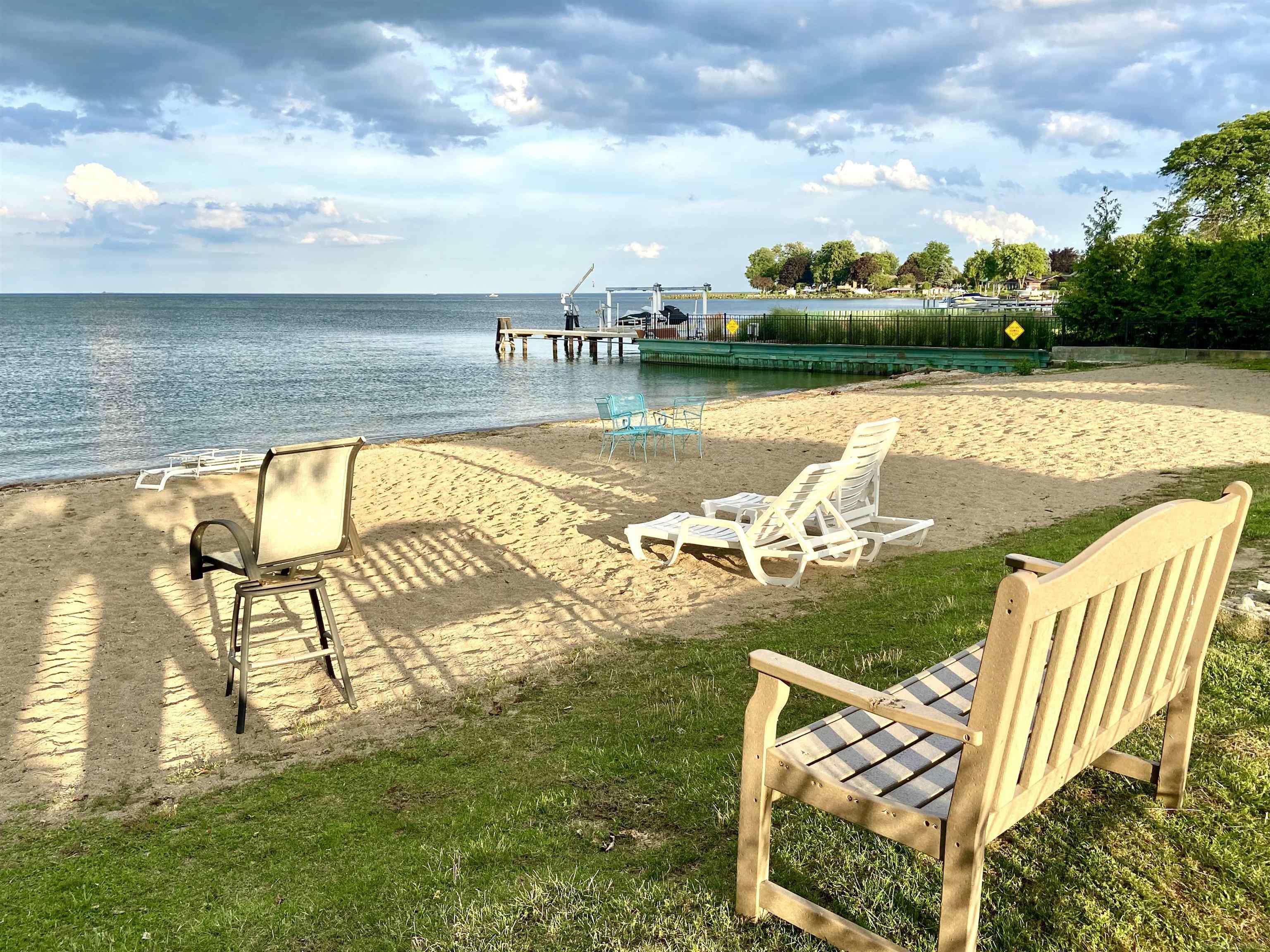 Saint Clair Shores, MI 48081,22418 Milner ST