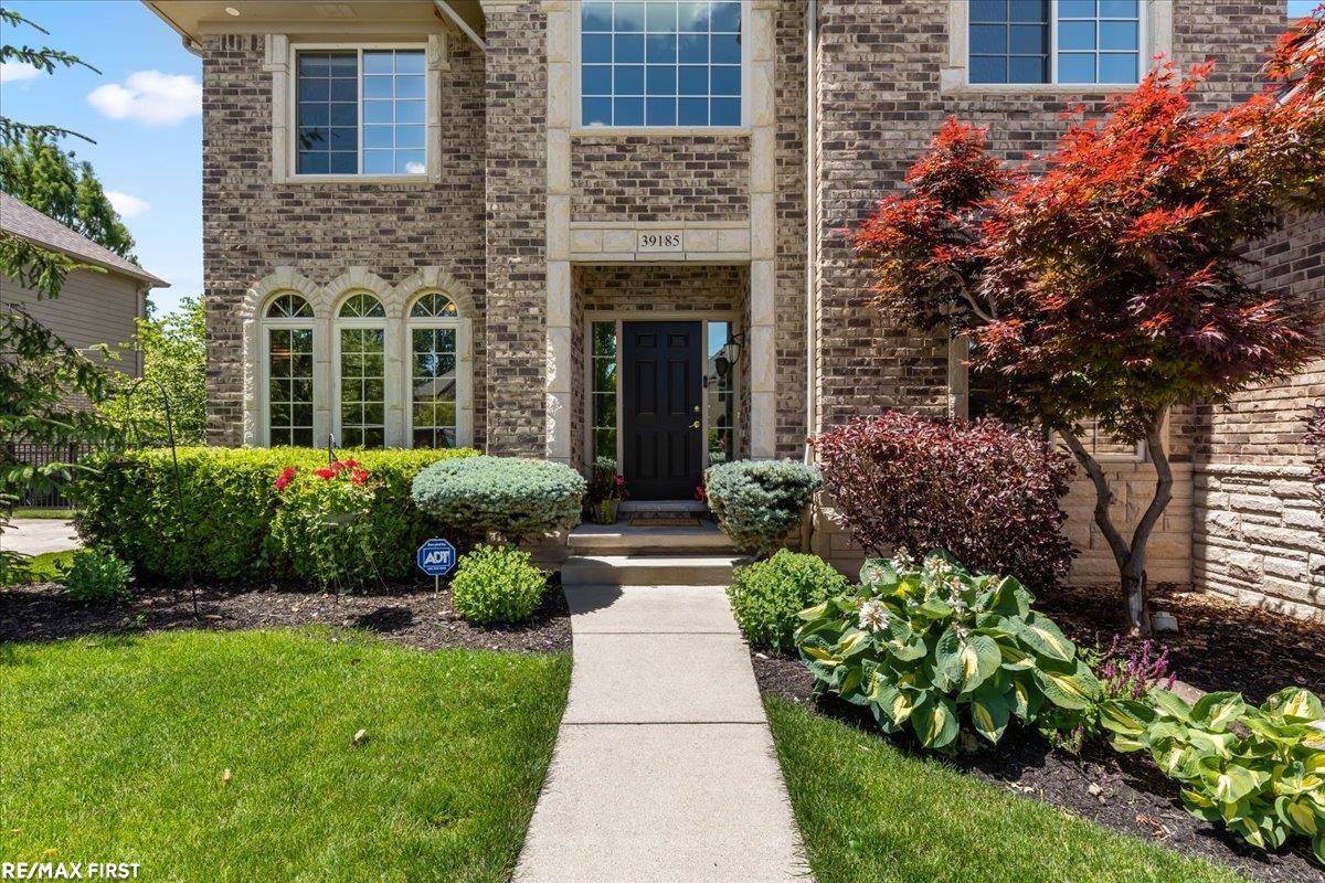 Harrison Twp, MI 48045,39185 Nautical LN