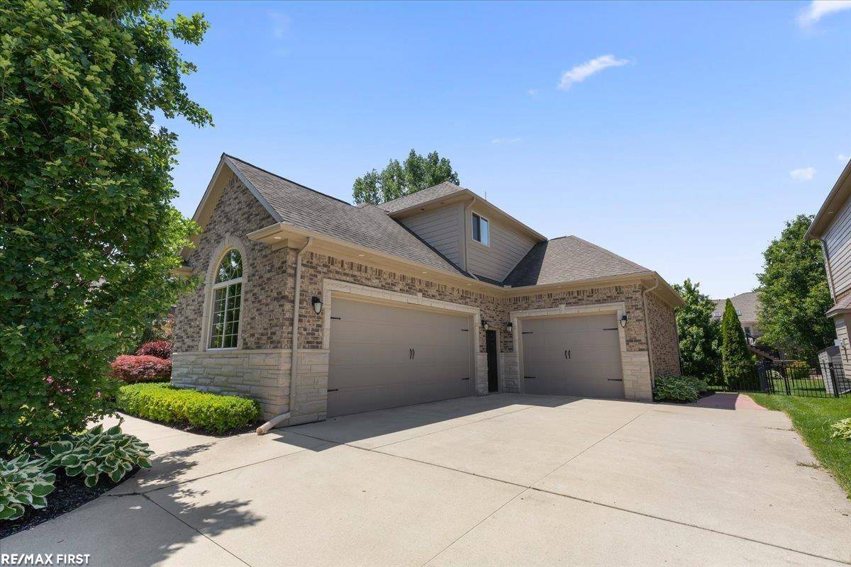 Harrison Twp, MI 48045,39185 Nautical LN