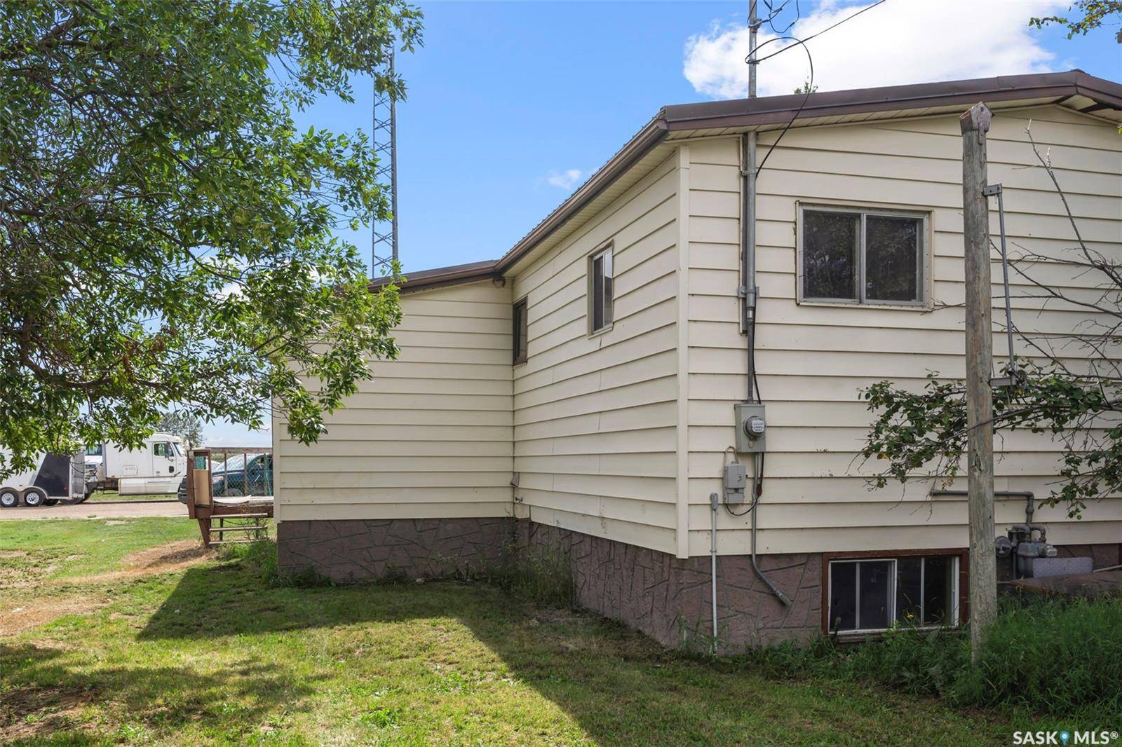 Landis, SK S0K 2K0,104 1st AVENUE E