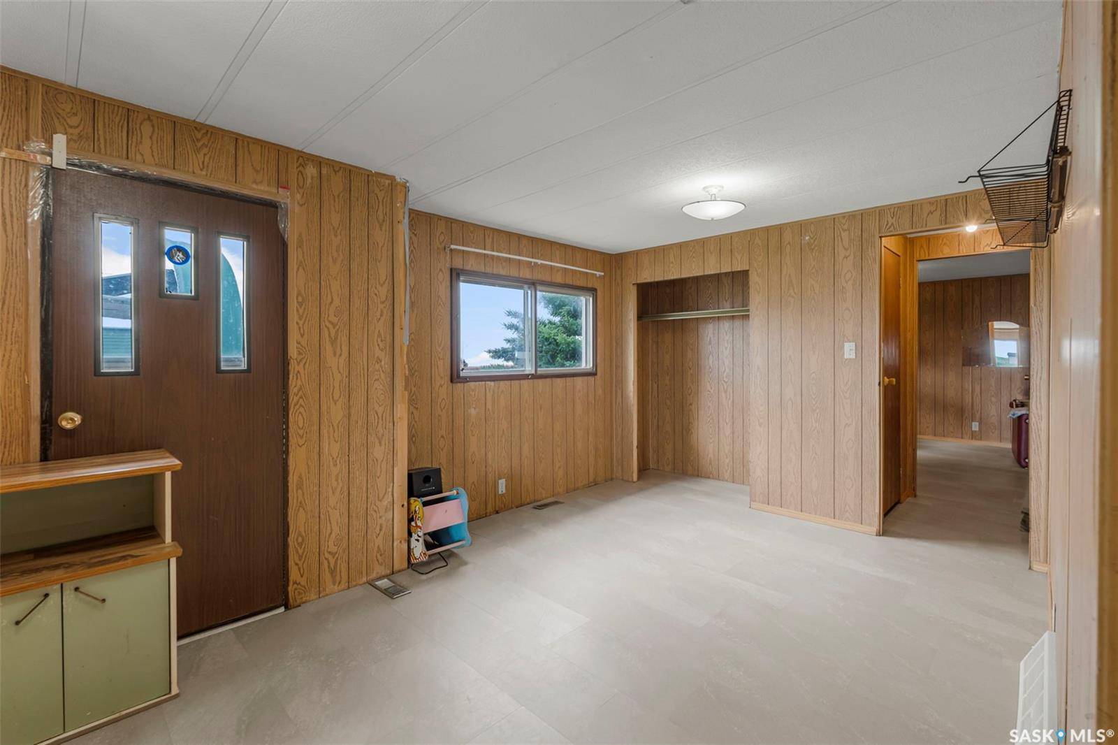 Landis, SK S0K 2K0,104 1st AVENUE E