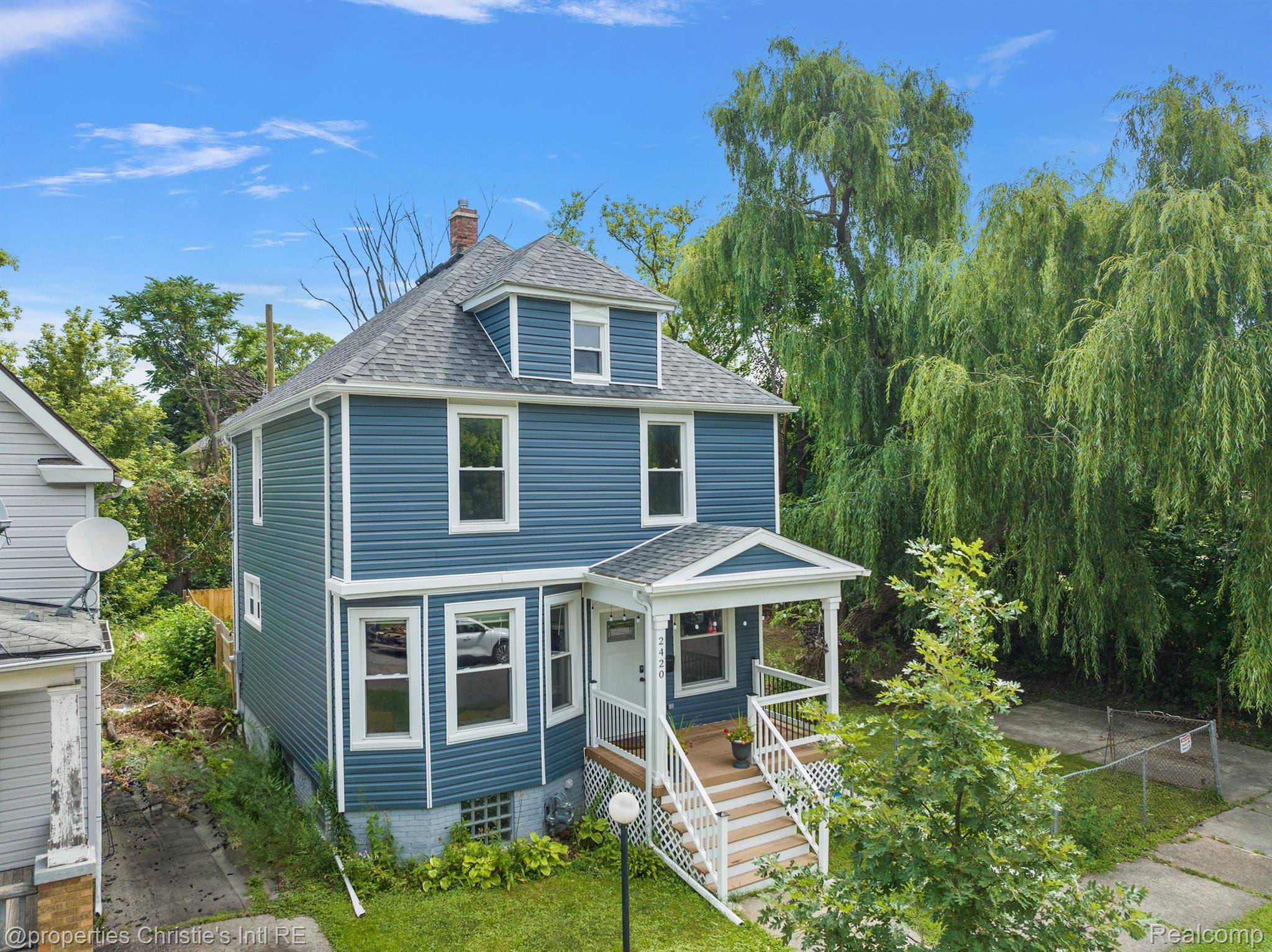 Detroit, MI 48214,2420 SEYBURN ST