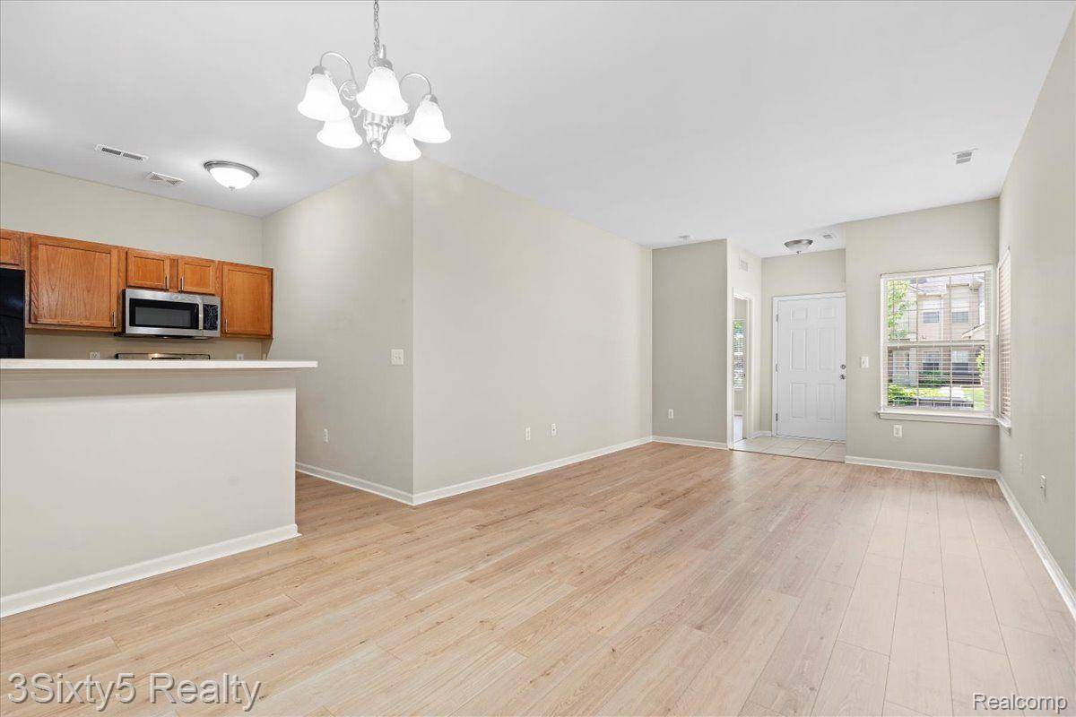 Flat Rock, MI 48134,23855 GREENWOOD DR #84