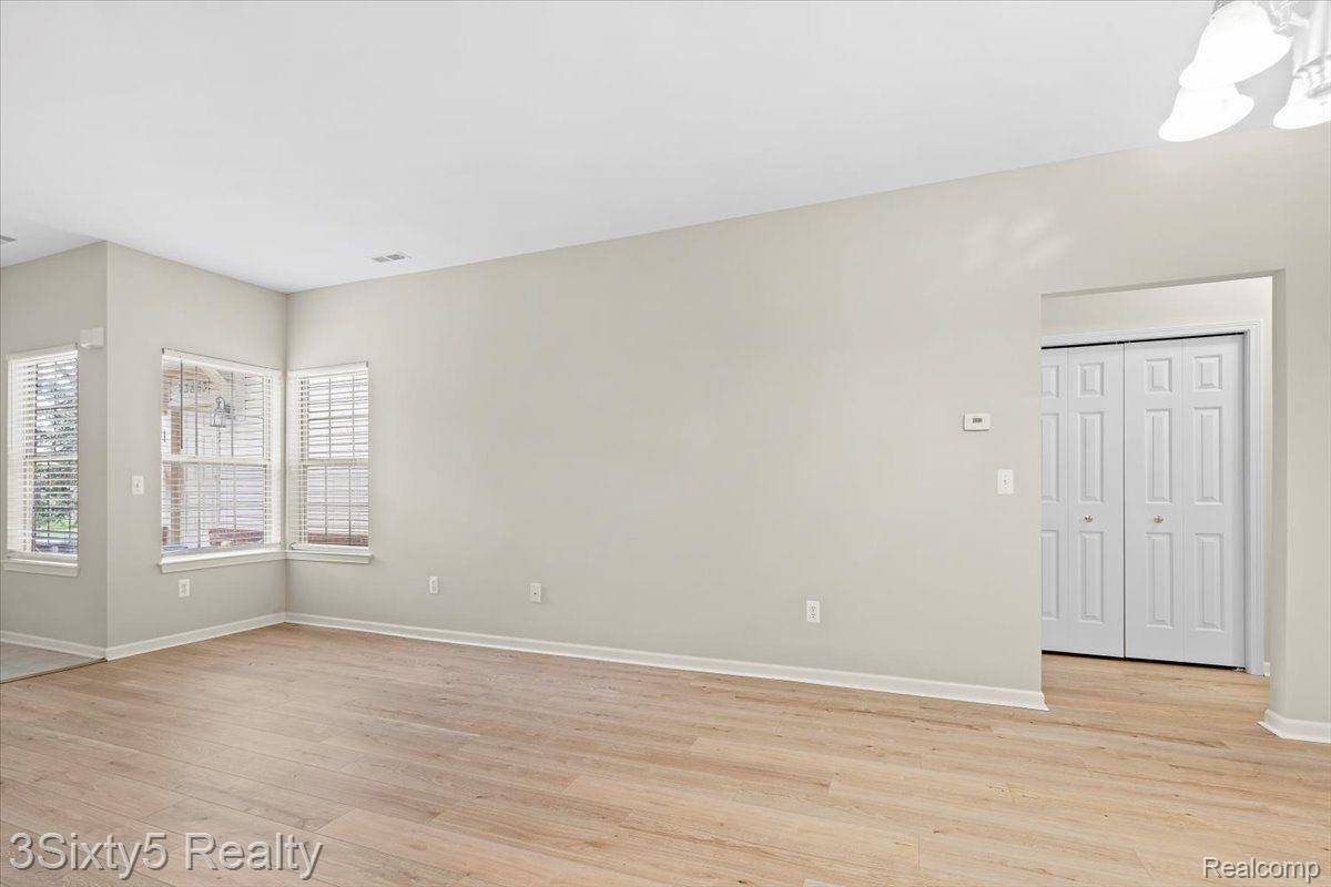 Flat Rock, MI 48134,23855 GREENWOOD DR #84