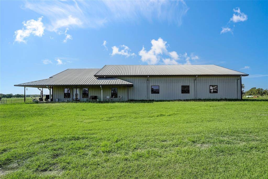 Whitesboro, TX 76273,808 W Line Road