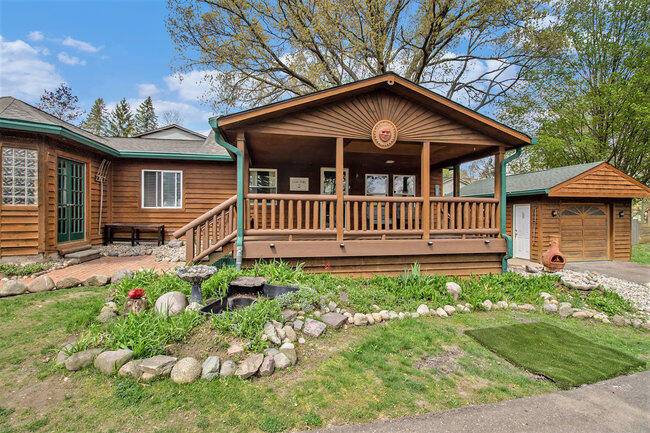 Wixom, MI 48393,2640 Loon Lake RD