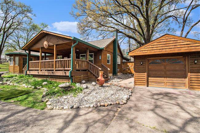 Wixom, MI 48393,2640 Loon Lake RD