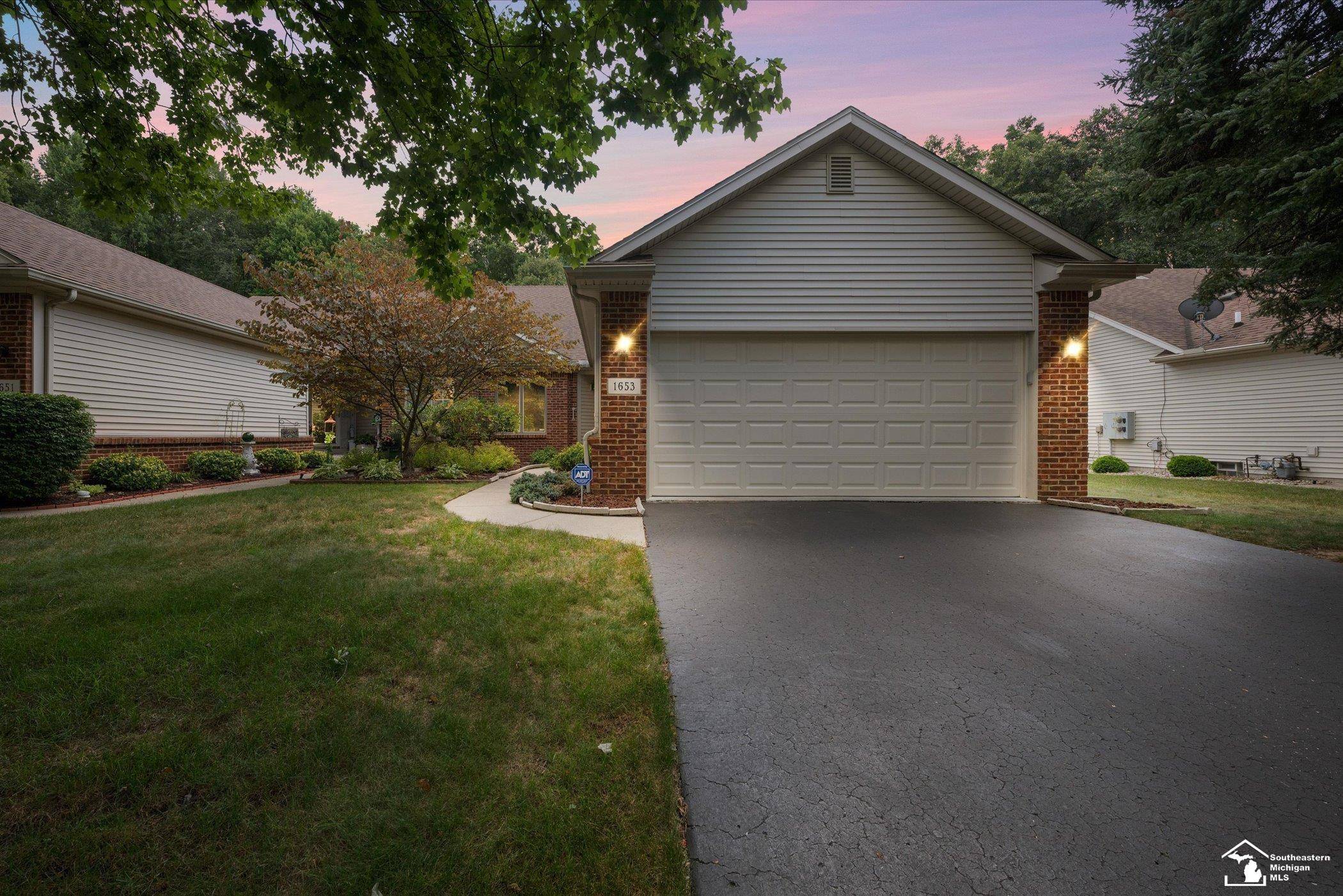 1653 Spruce CT, Bedford Twp, MI 48182