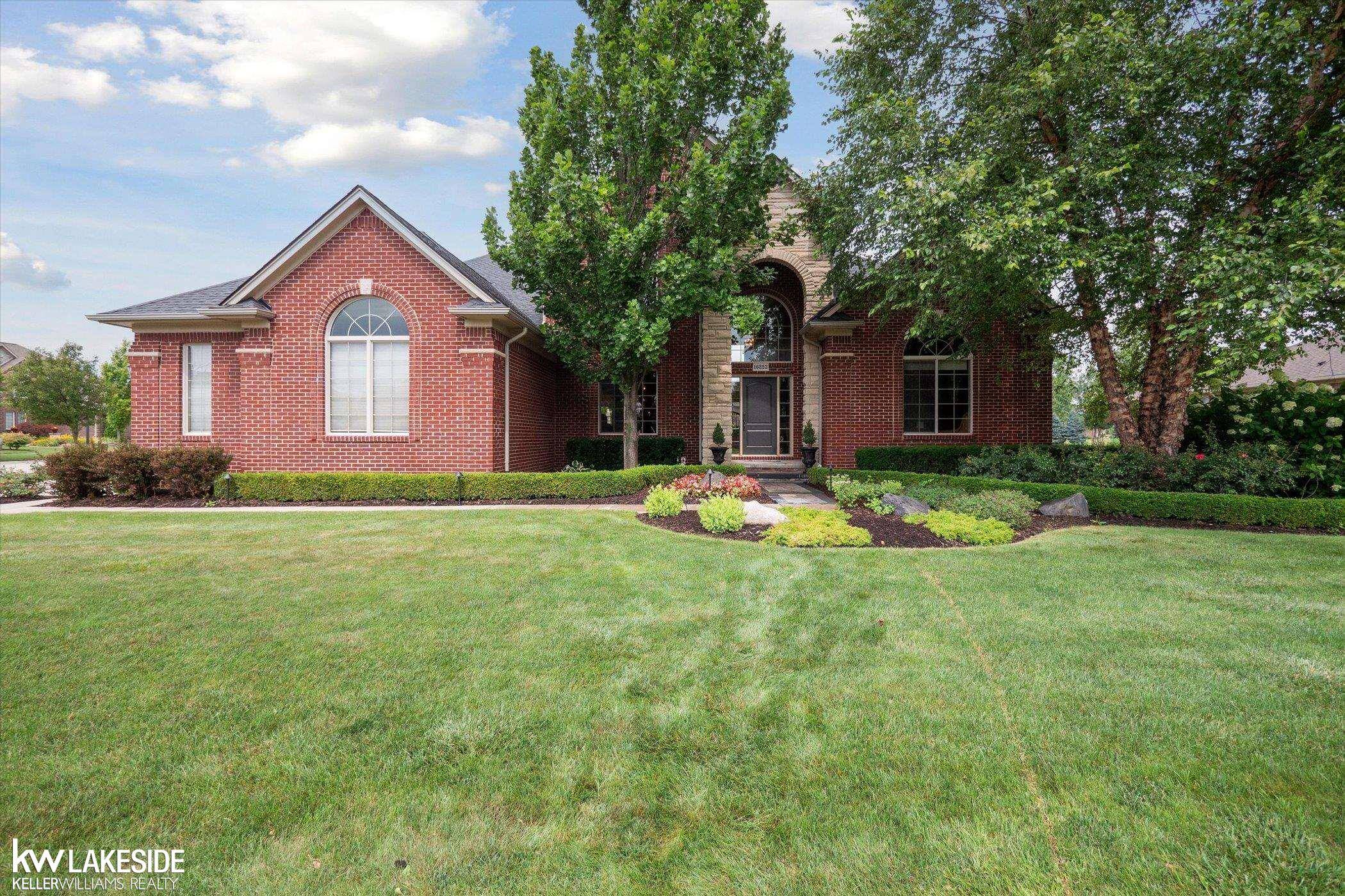 Macomb, MI 48042,16323 Via Montella