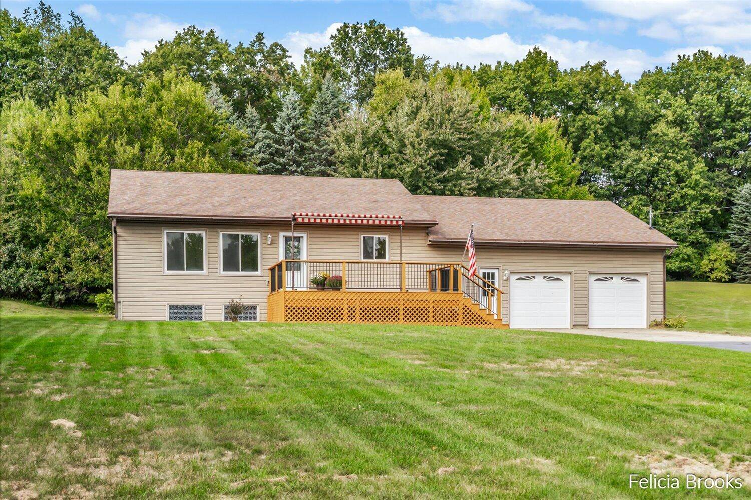 Alto, MI 49302,8119 Sunset LN