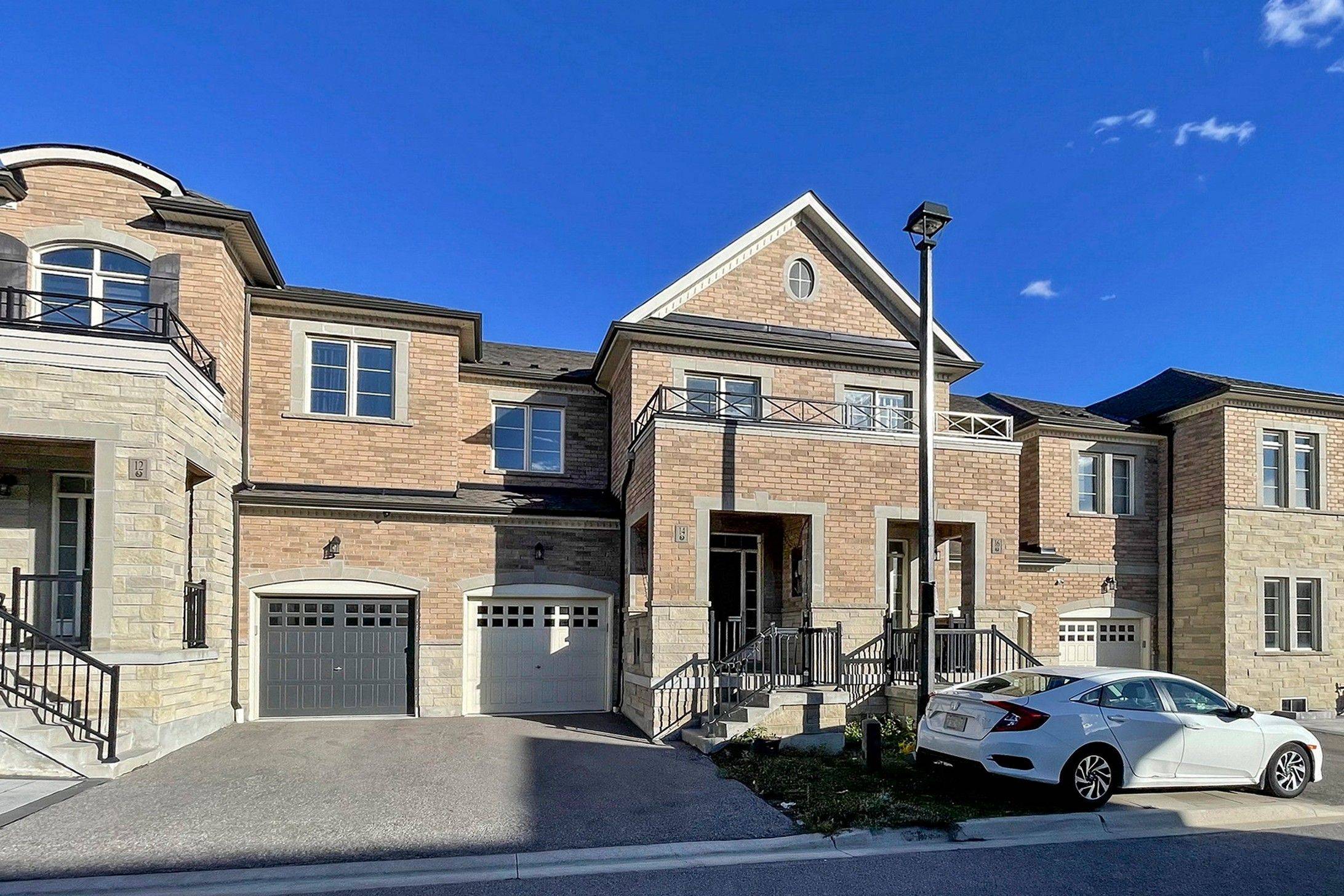 Richmond Hill, ON L4E 1E7,14 TWINFLOWER LN