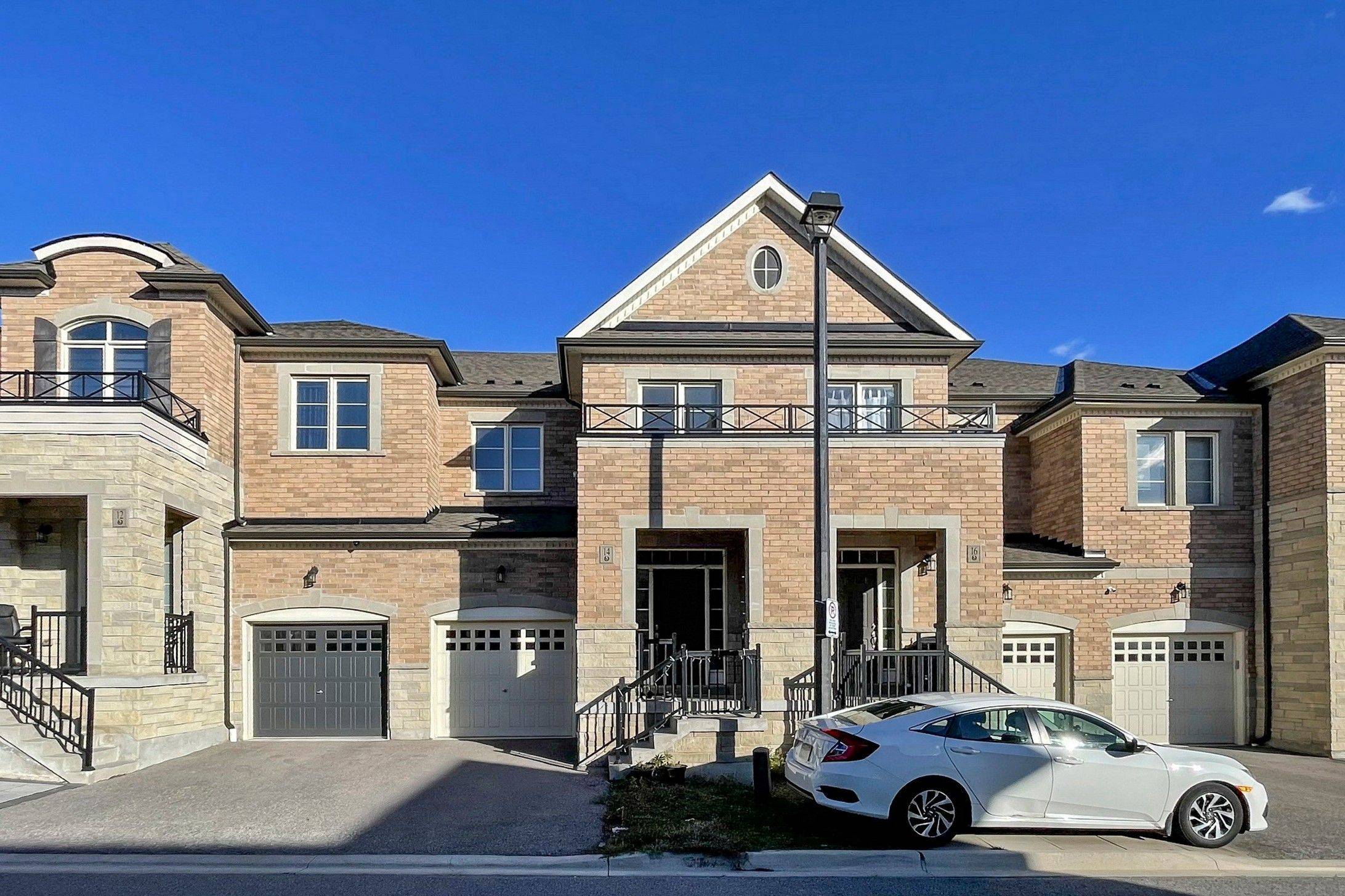 Richmond Hill, ON L4E 1E7,14 TWINFLOWER LN