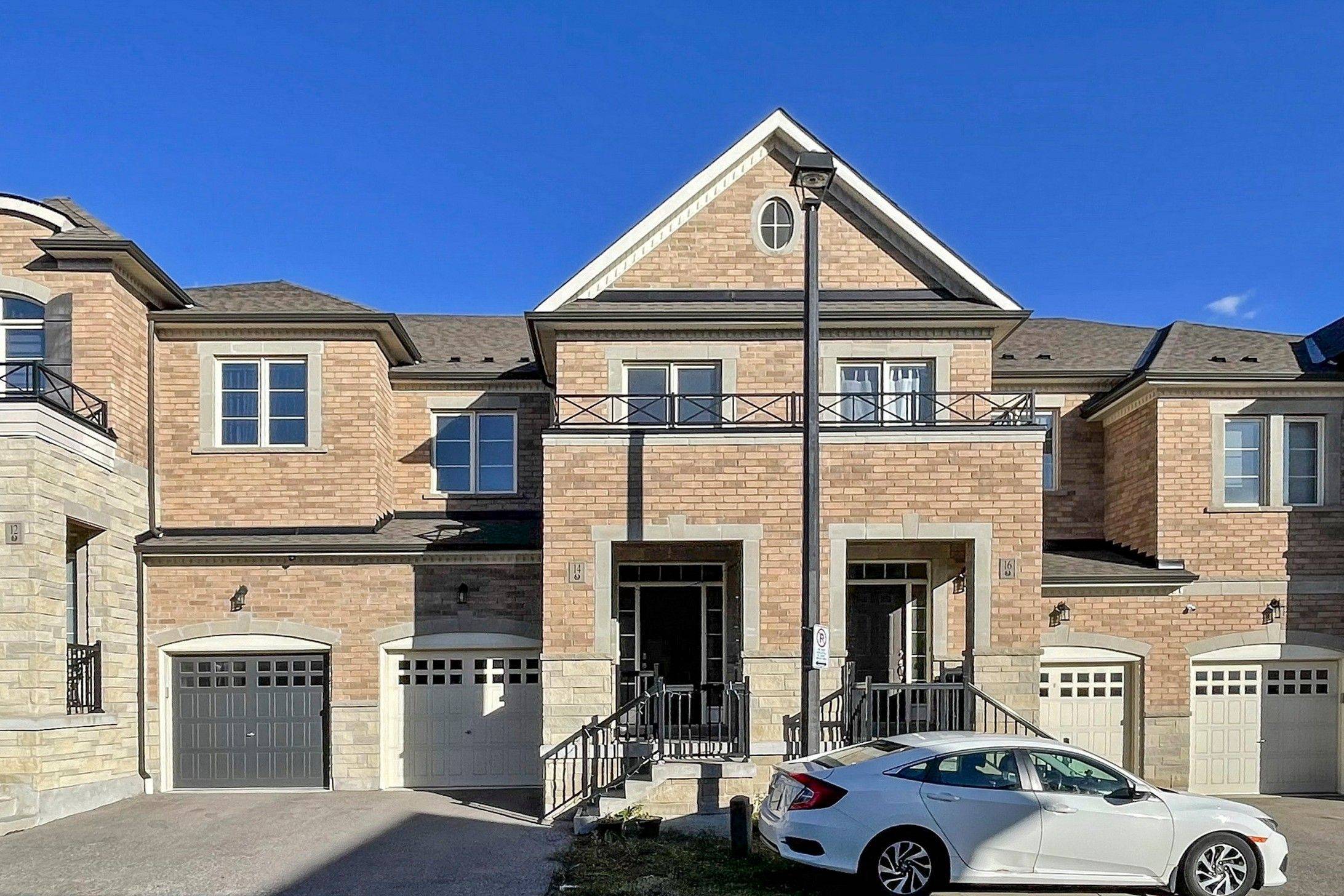 Richmond Hill, ON L4E 1E7,14 TWINFLOWER LN