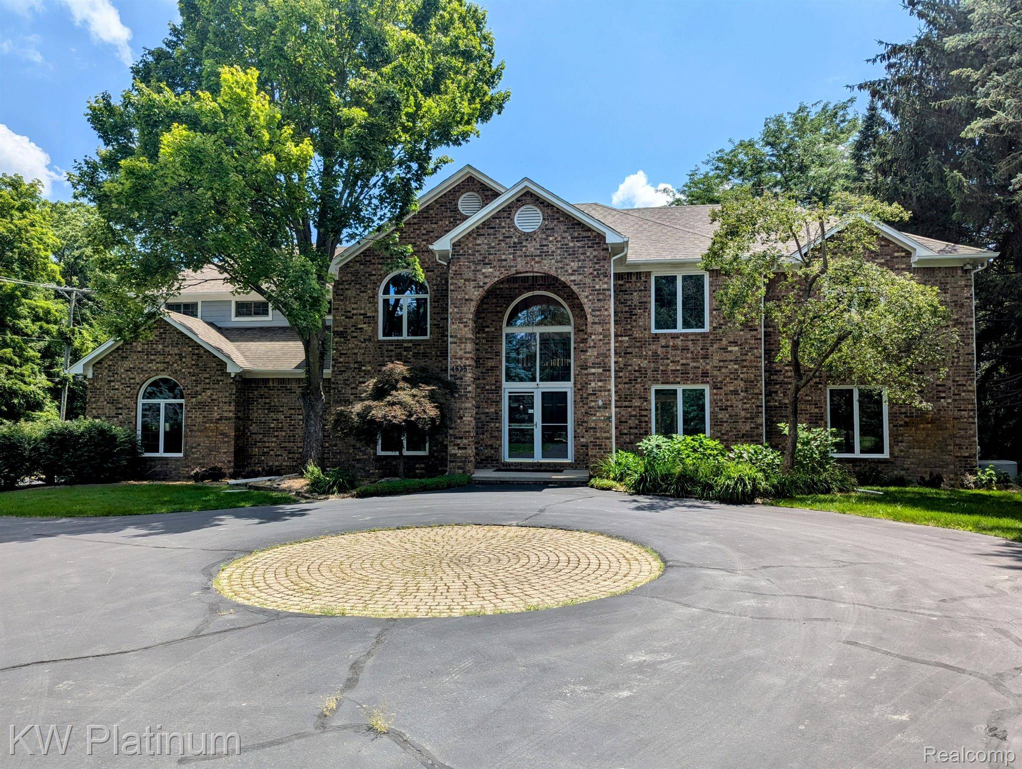 Rochester, MI 48306,4525 VALLEY VIEW