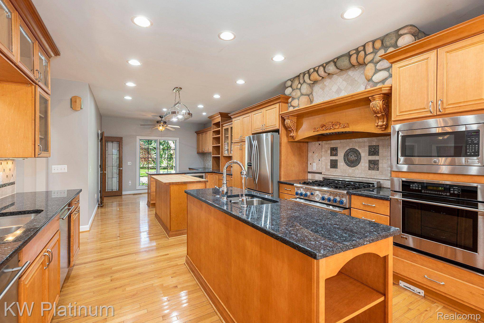 Rochester, MI 48306,4525 VALLEY VIEW