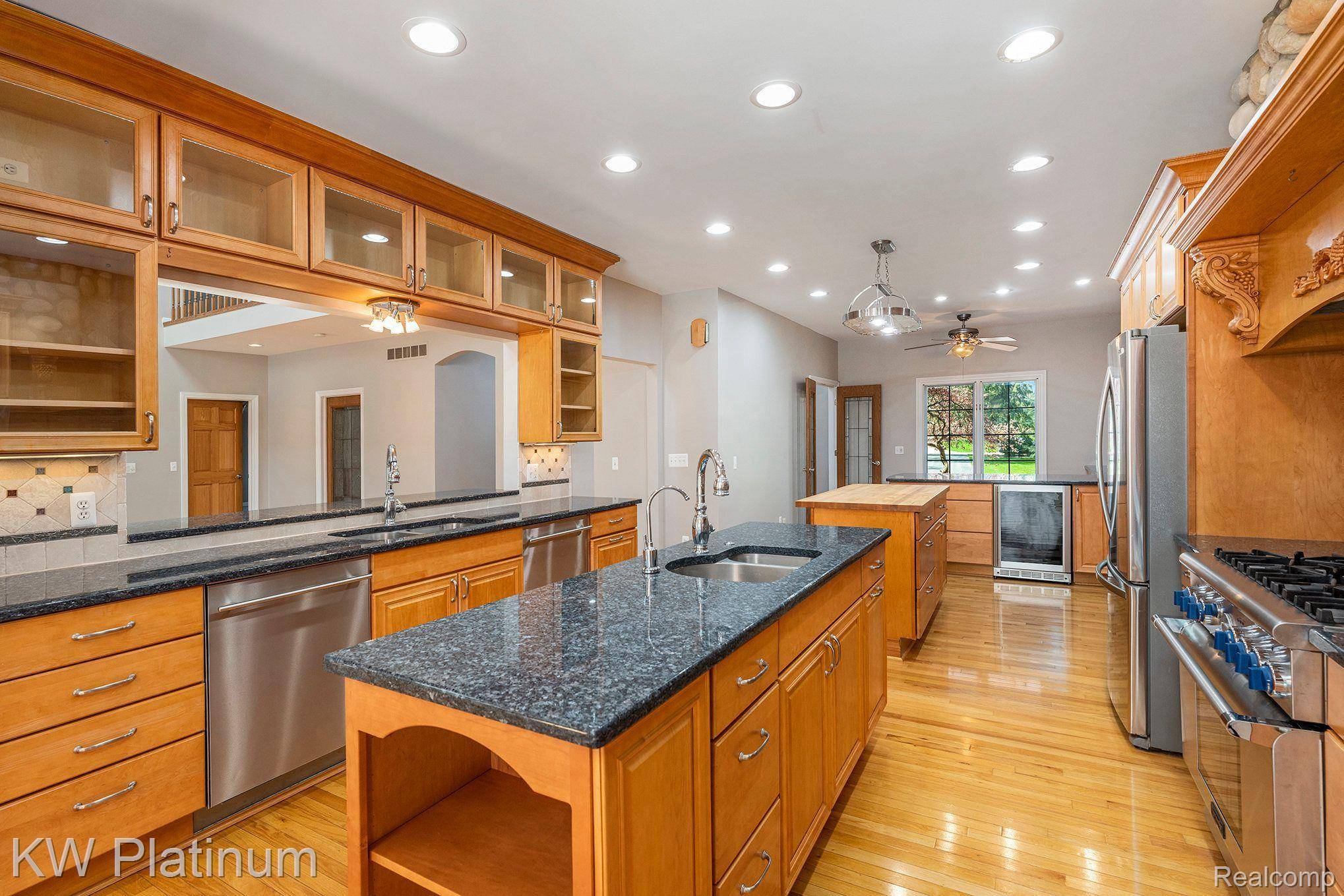 Rochester, MI 48306,4525 VALLEY VIEW