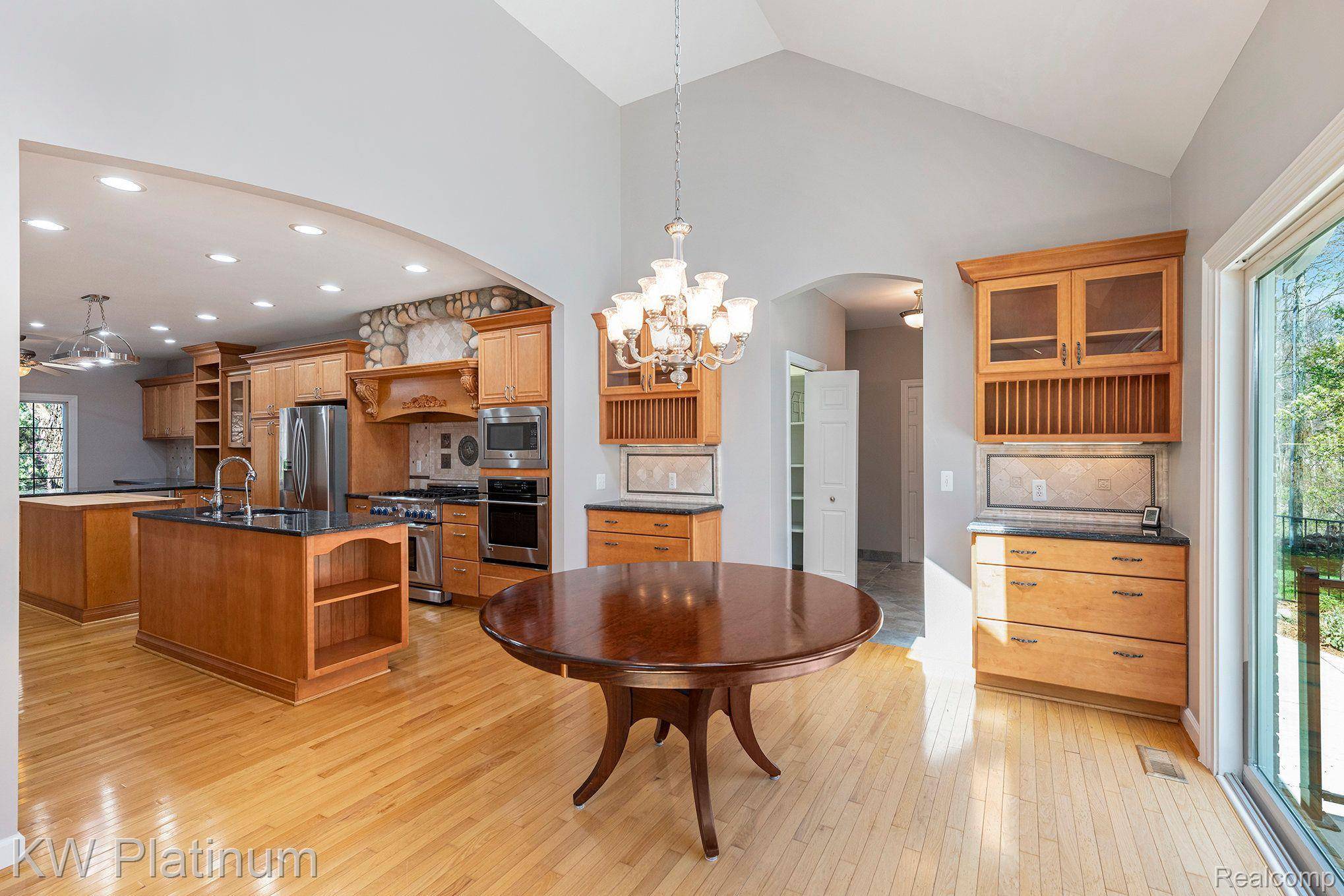 Rochester, MI 48306,4525 VALLEY VIEW