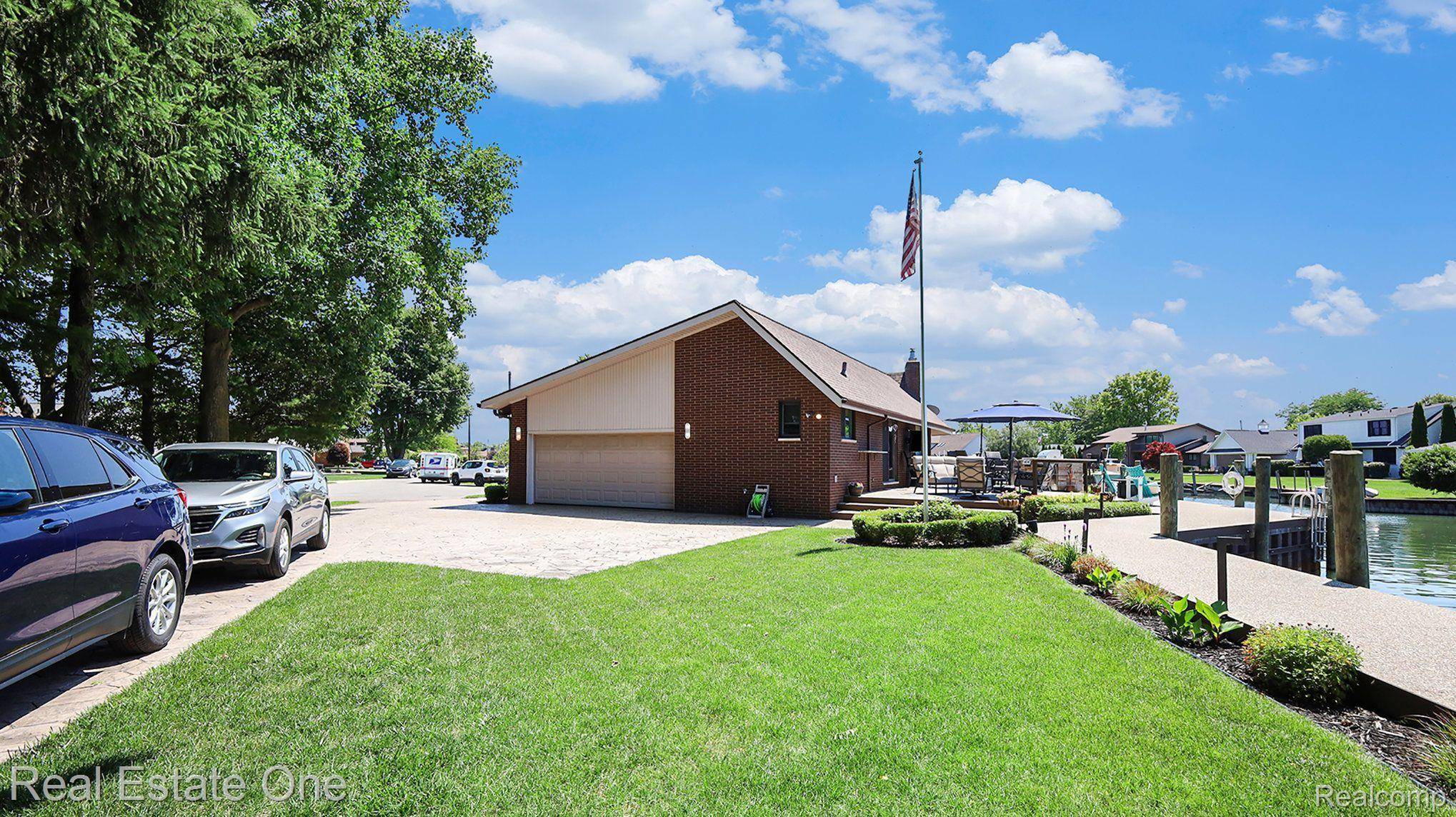 Harrison Township, MI 48045,41587 GLOCA MORA ST