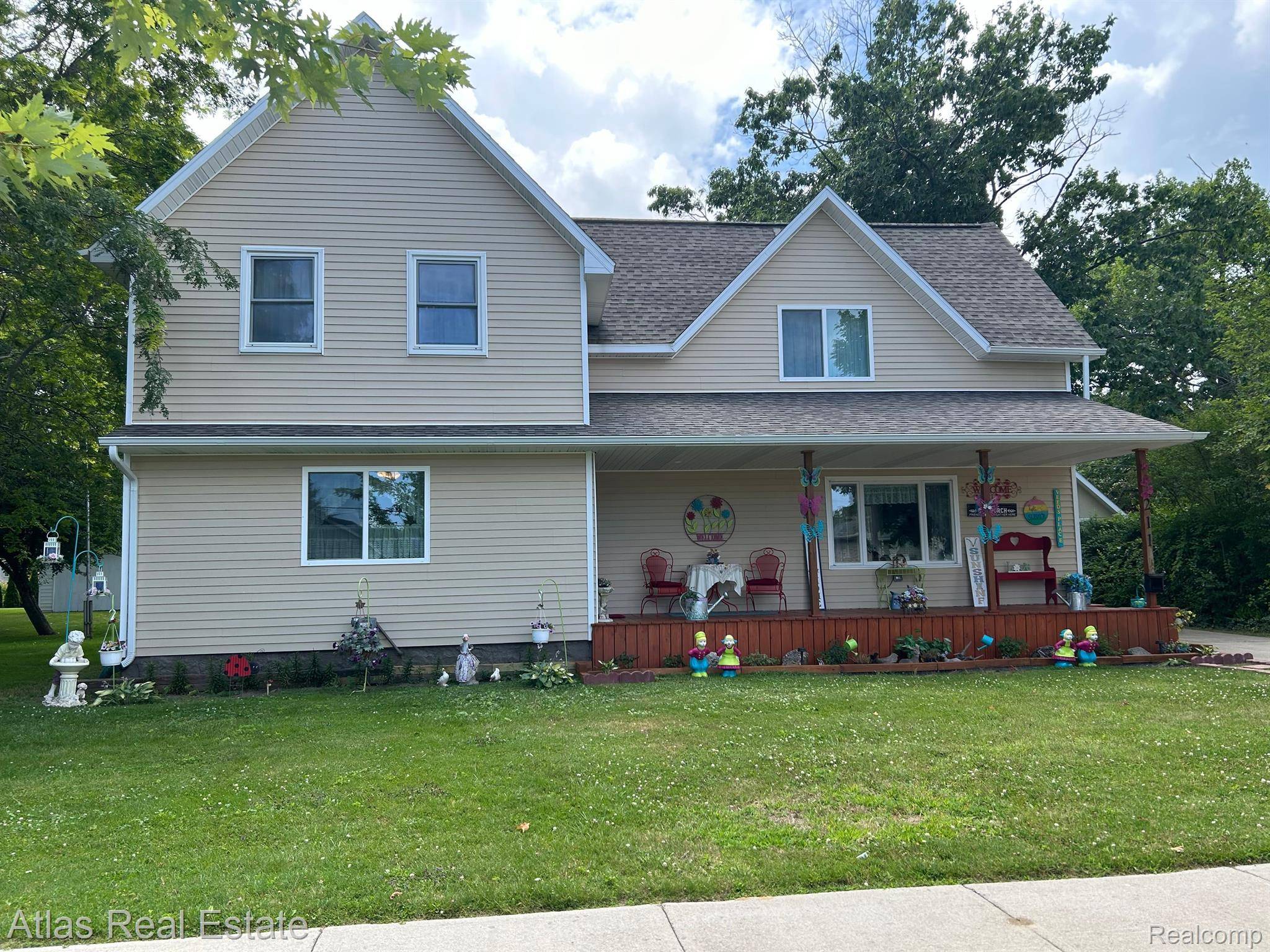 Harbor Beach, MI 48441,211 S 2ND ST