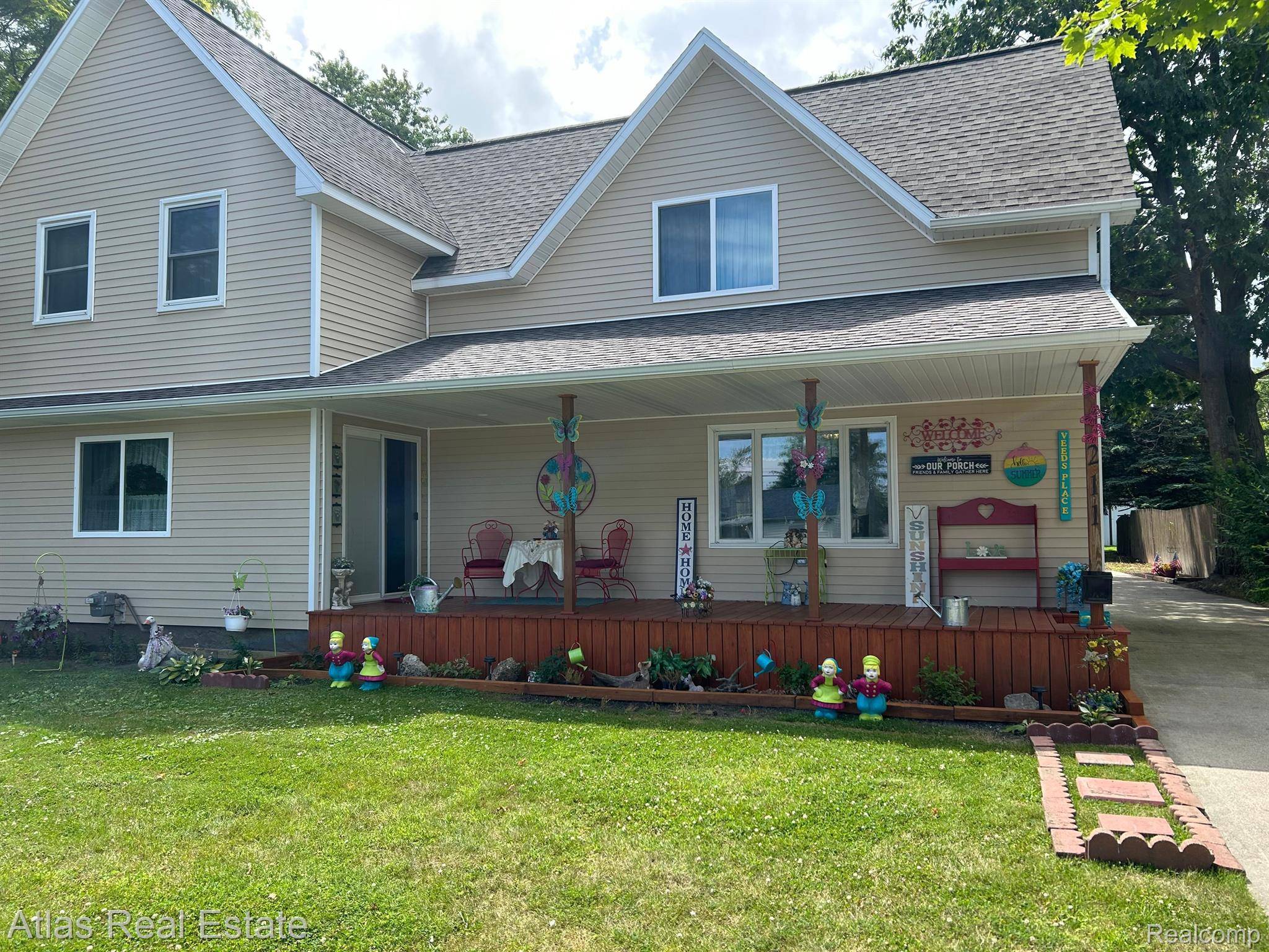 Harbor Beach, MI 48441,211 S 2ND ST