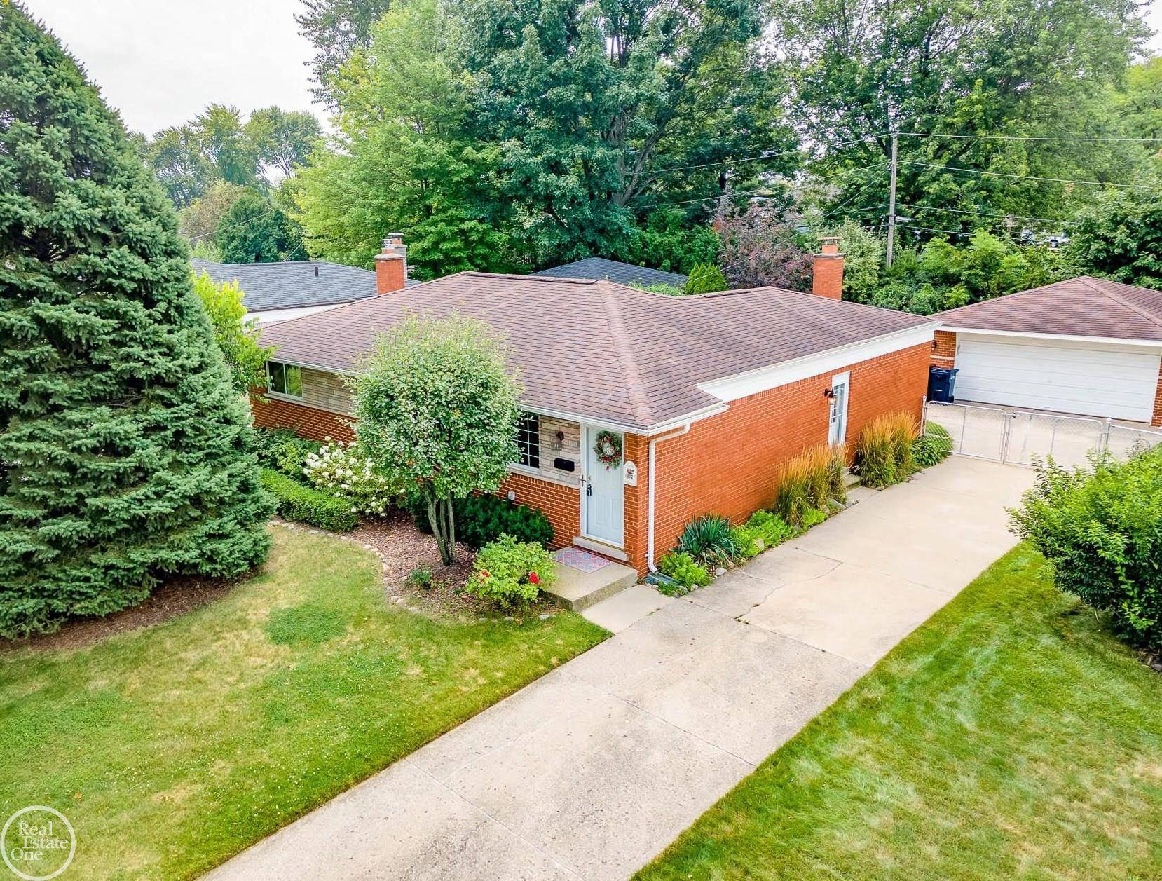 Sterling Heights, MI 48312,34249 Greentrees RD