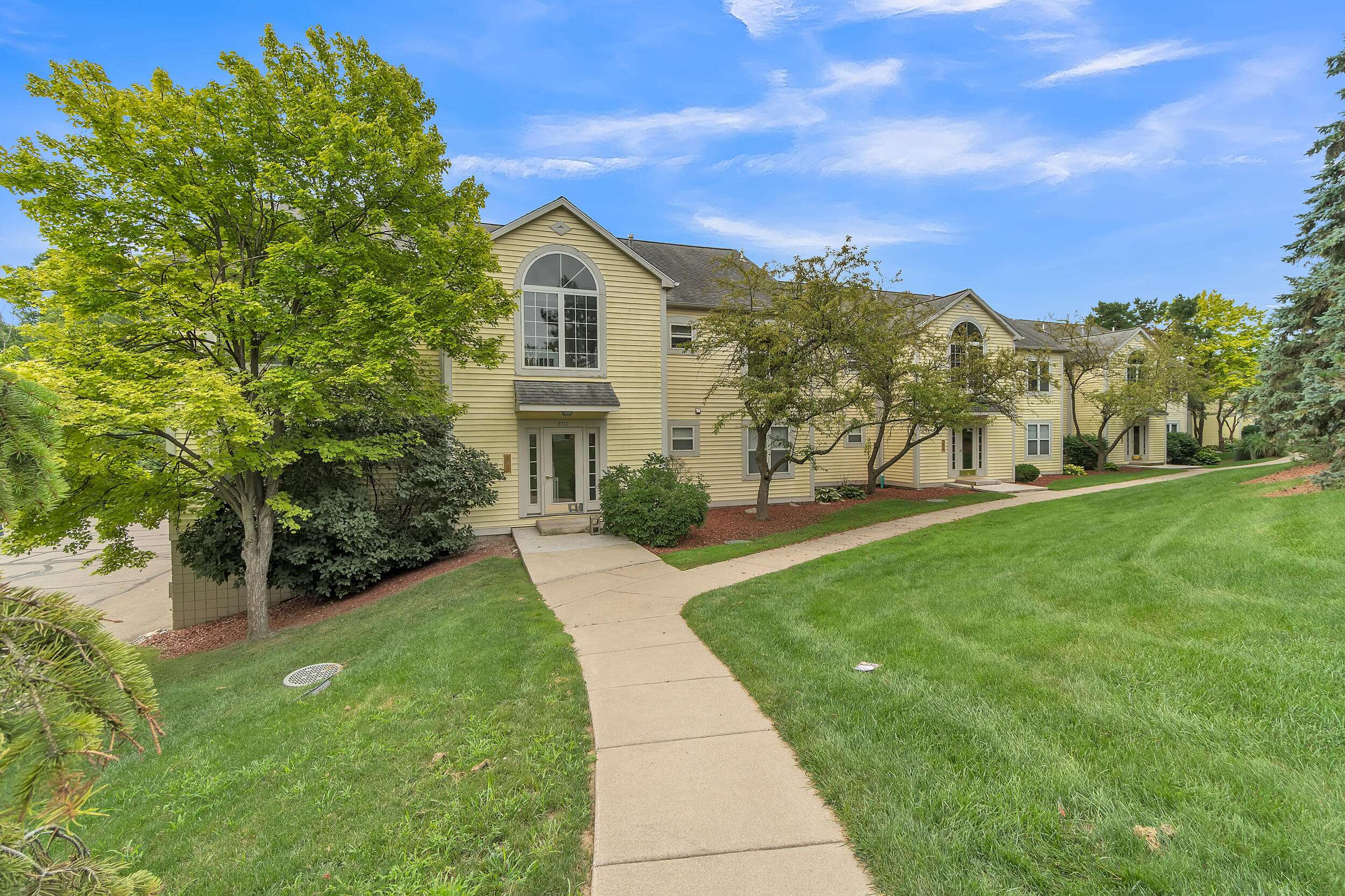 2211 S Huron Pkwy #2, Ann Arbor, MI 48104