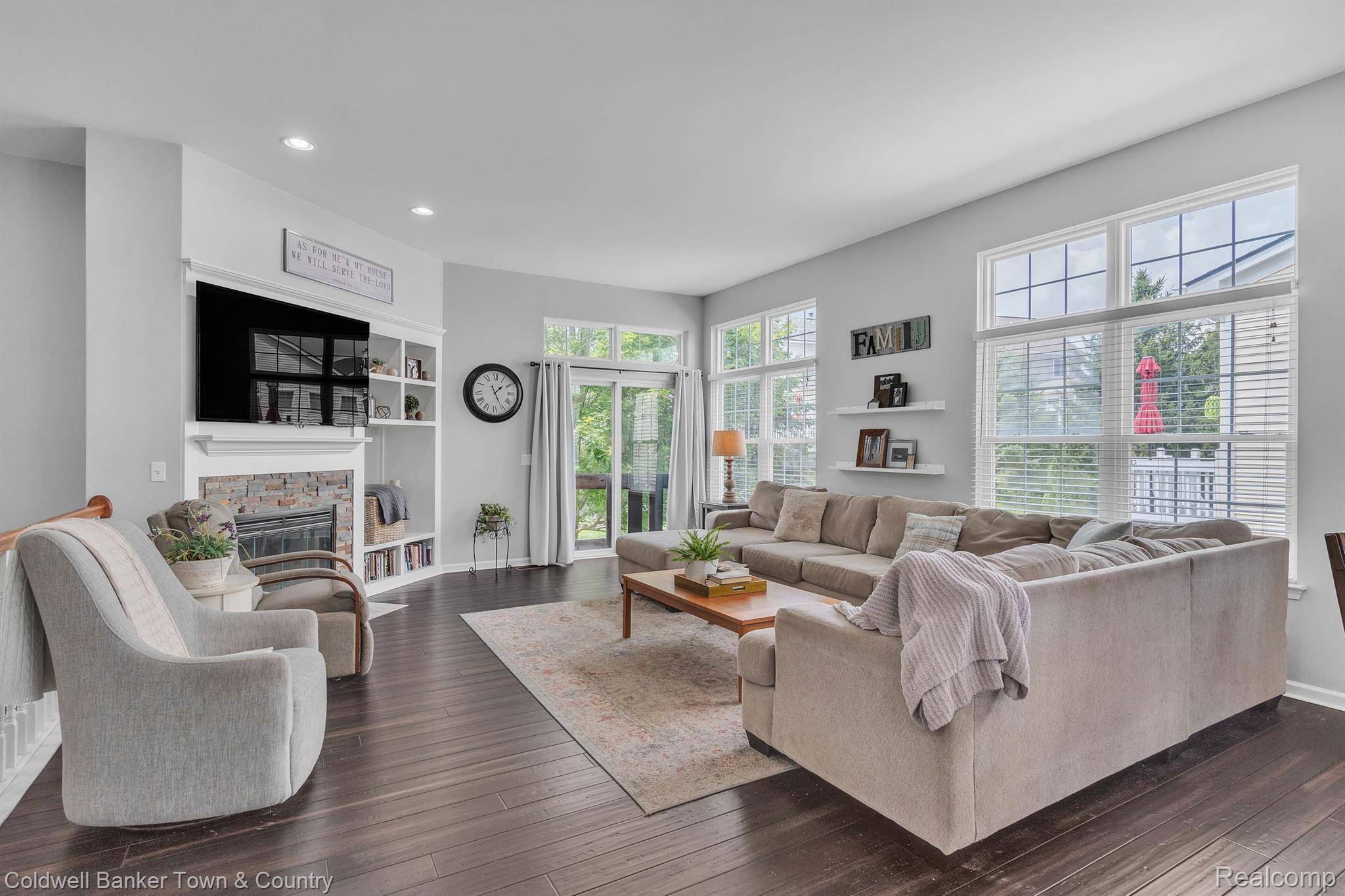 Howell, MI 48843,1240 HUDSON DR