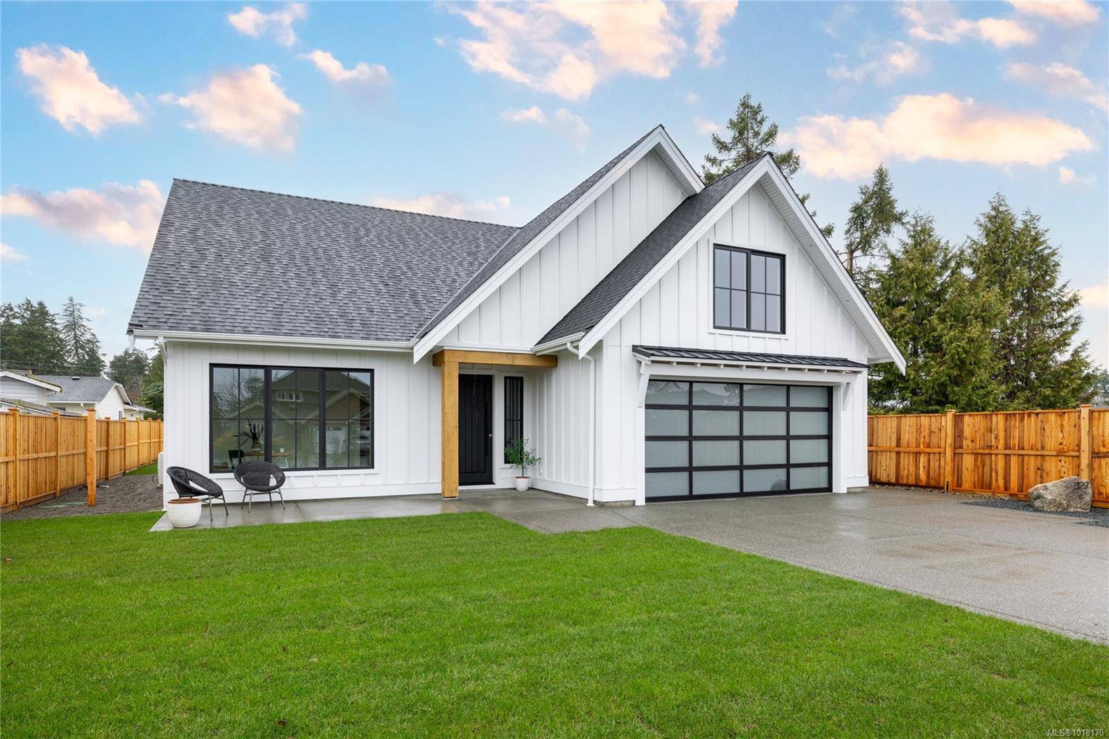 Parksville, BC V9P 1E1,327 Wisteria St