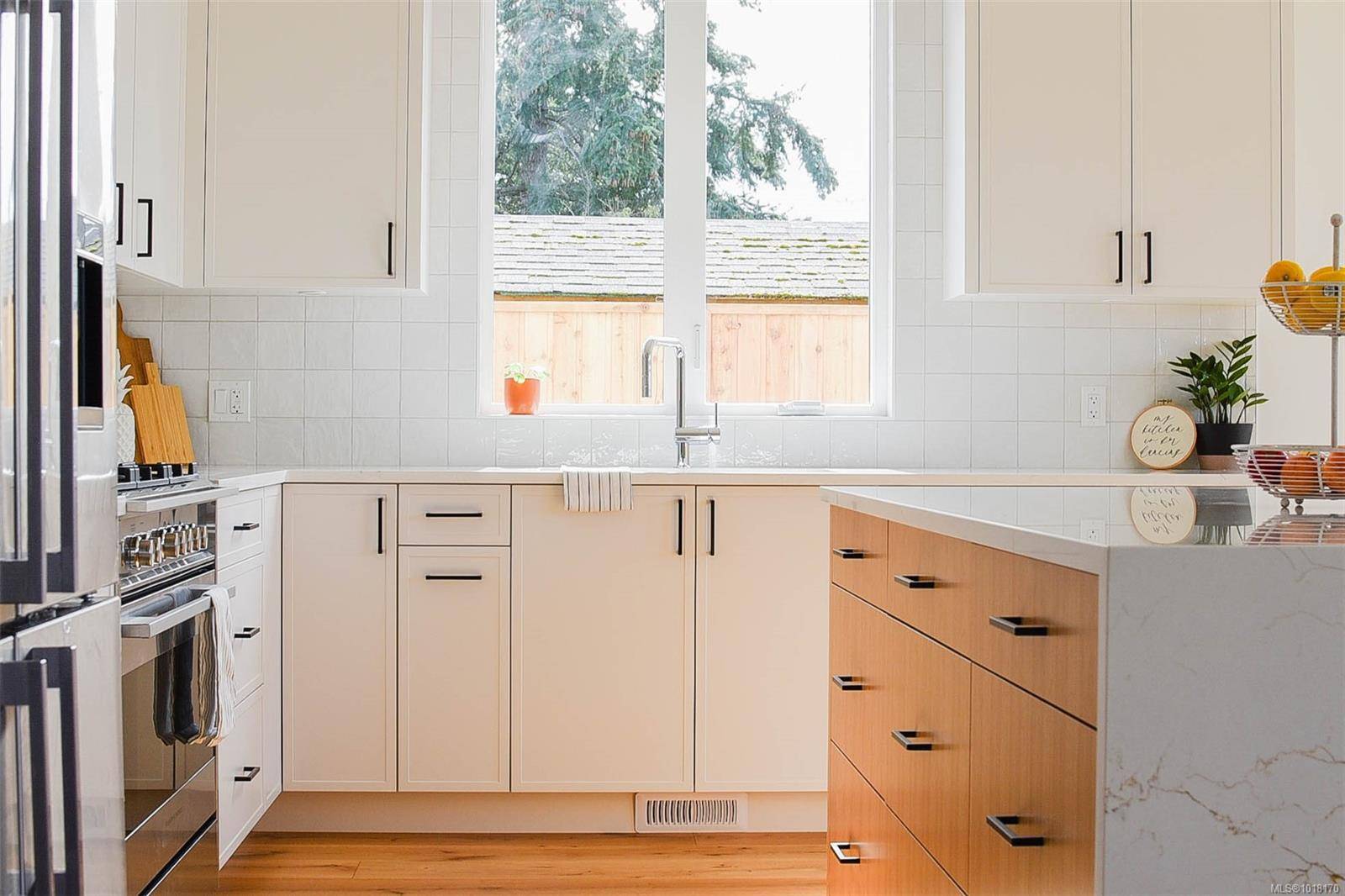 Parksville, BC V9P 1E1,327 Wisteria St