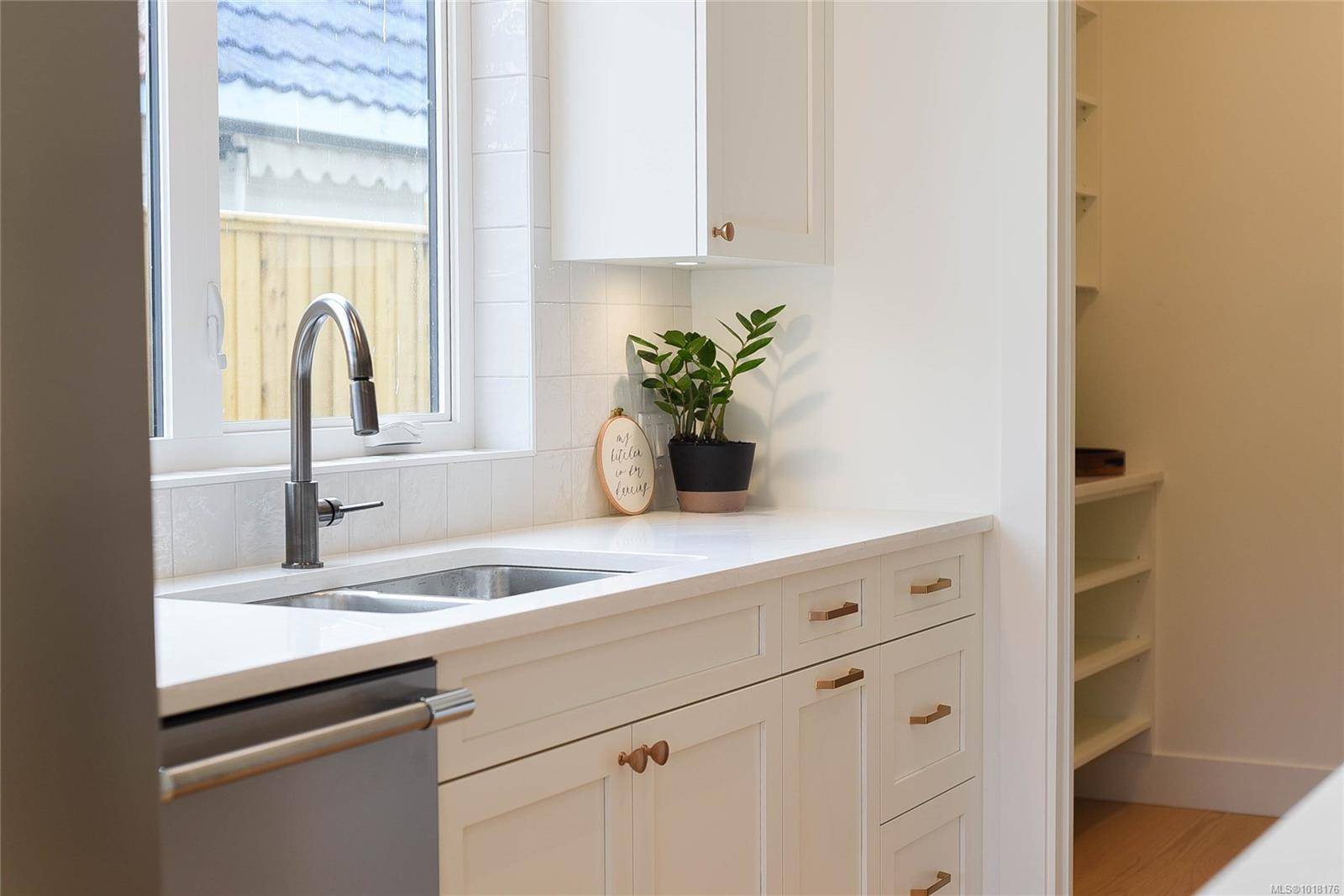 Parksville, BC V9P 1C7,318 Willow St