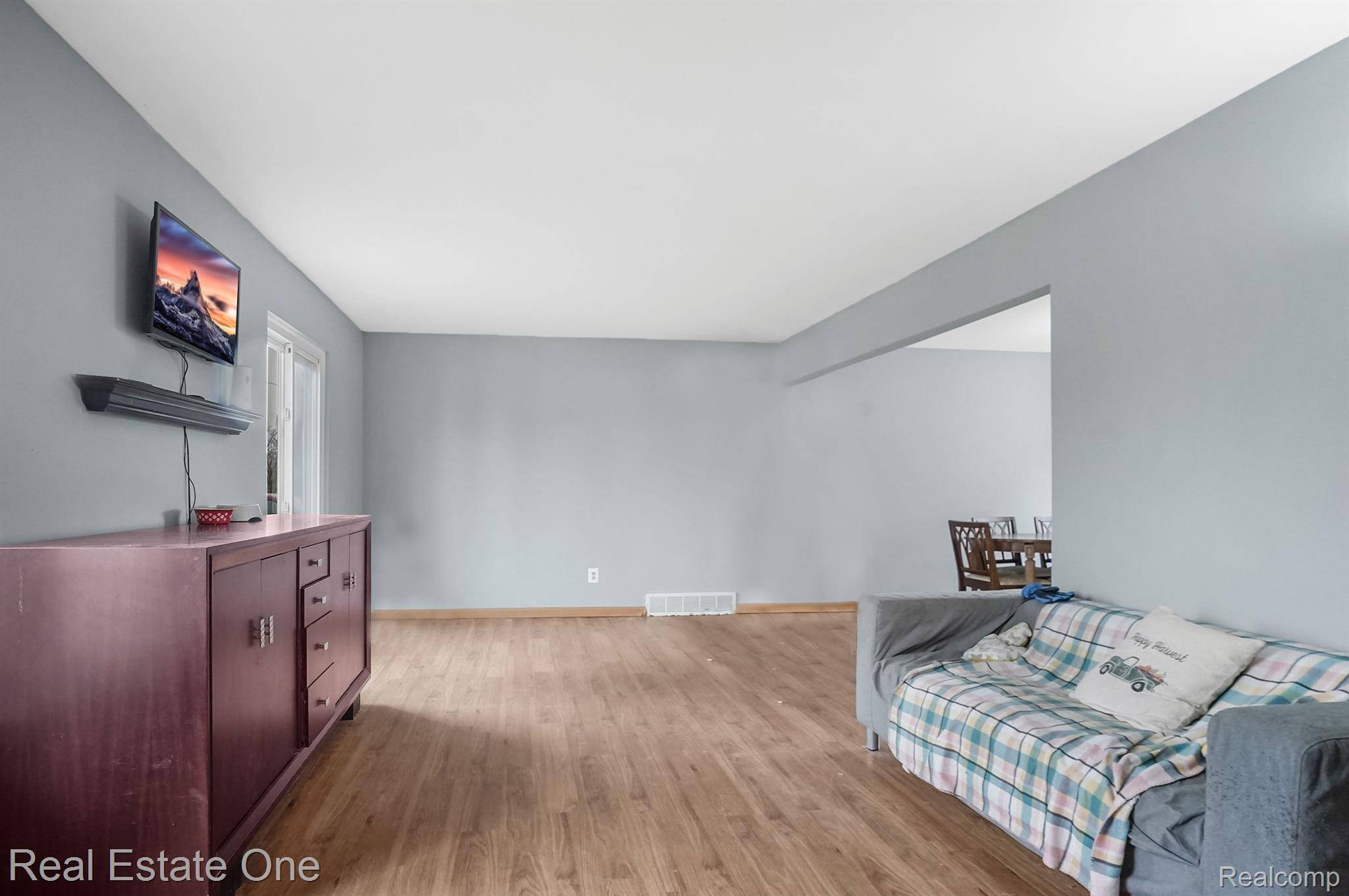 Grand Blanc, MI 48439,5132 WISHING WELL DR