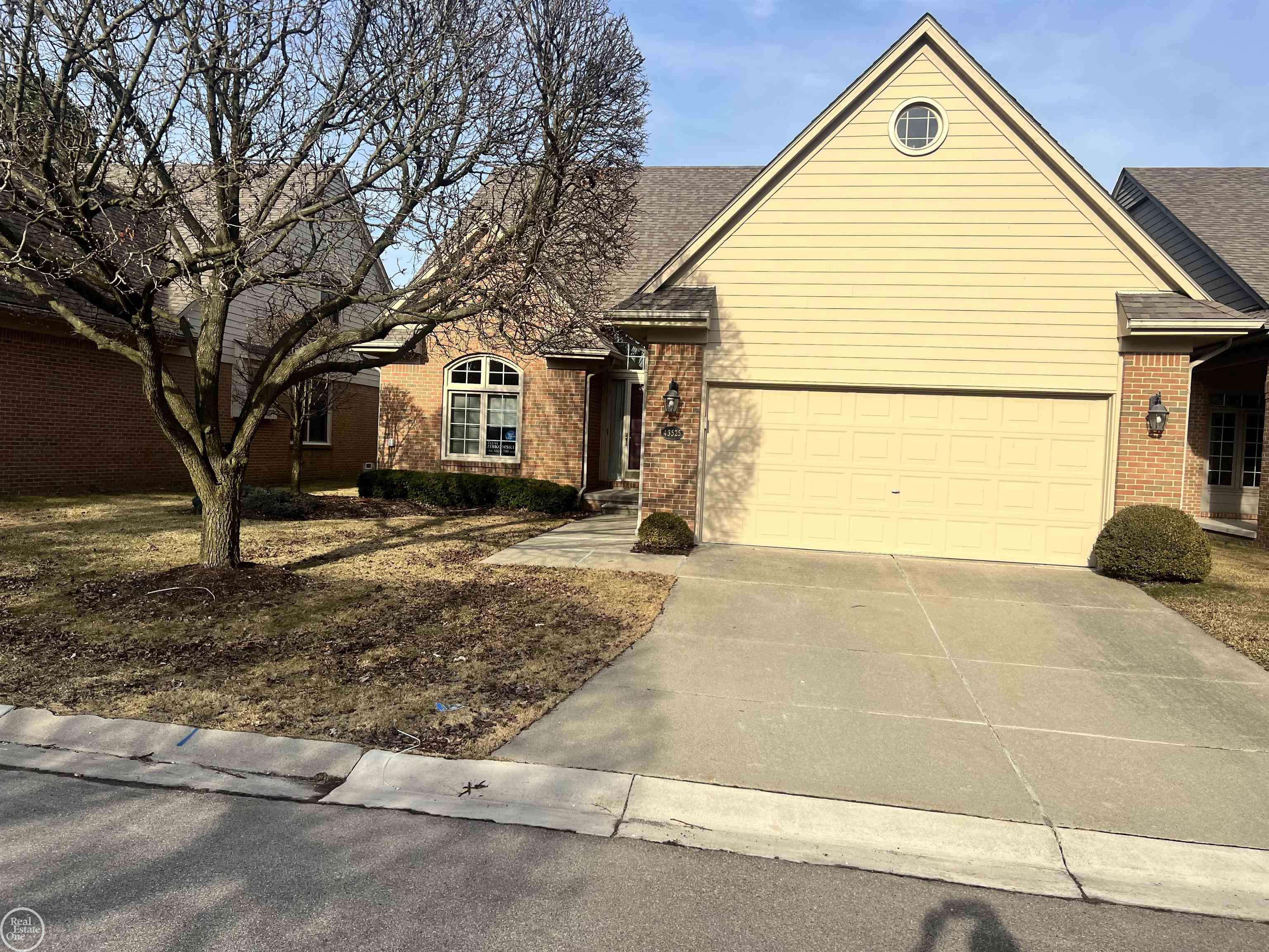 Sterling Heights, MI 48314,43525 Perignon DR