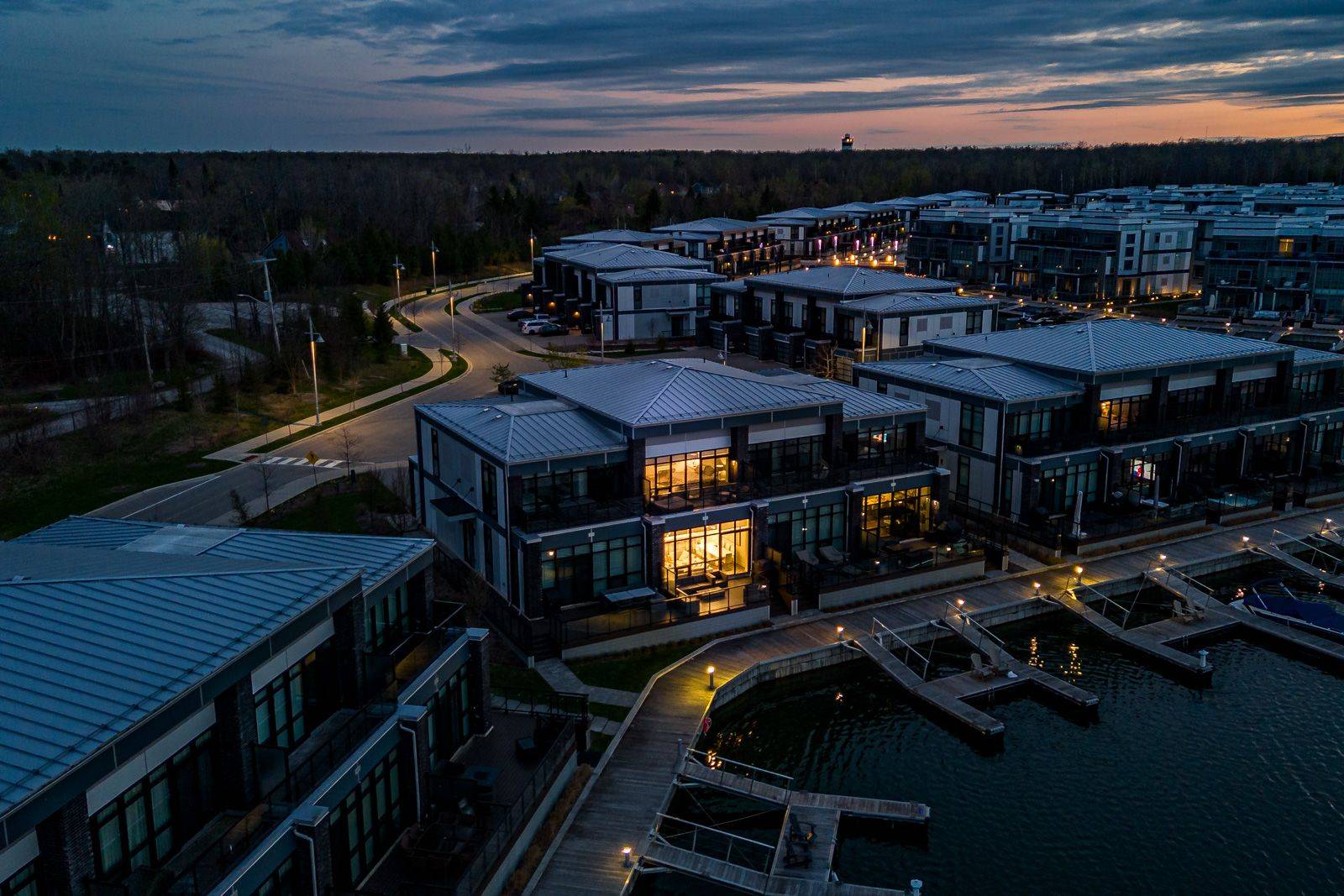 Innisfil, ON L9S 3M3,3513 Riva AVE