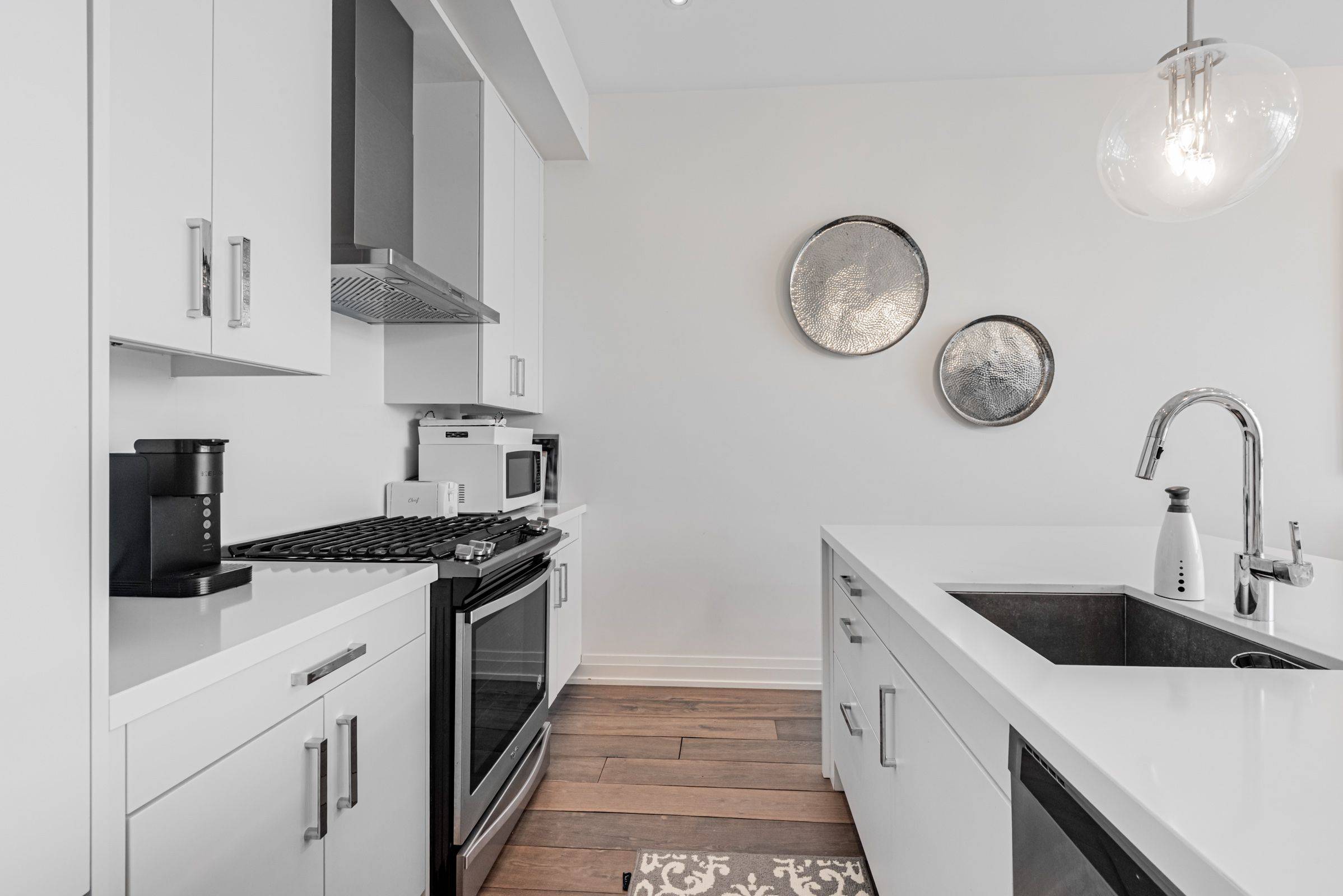 Innisfil, ON L9S 3M3,3513 Riva AVE